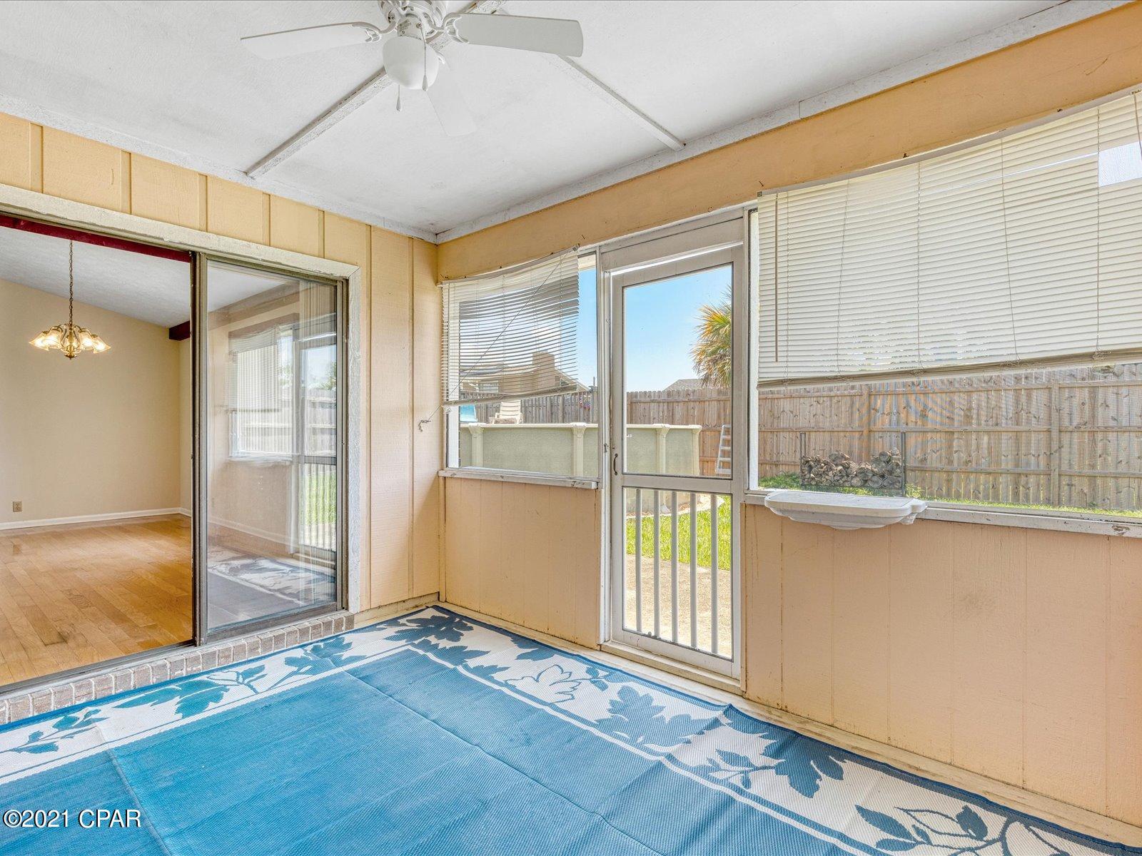 Venetian Villa 1st Add Replat - Residential