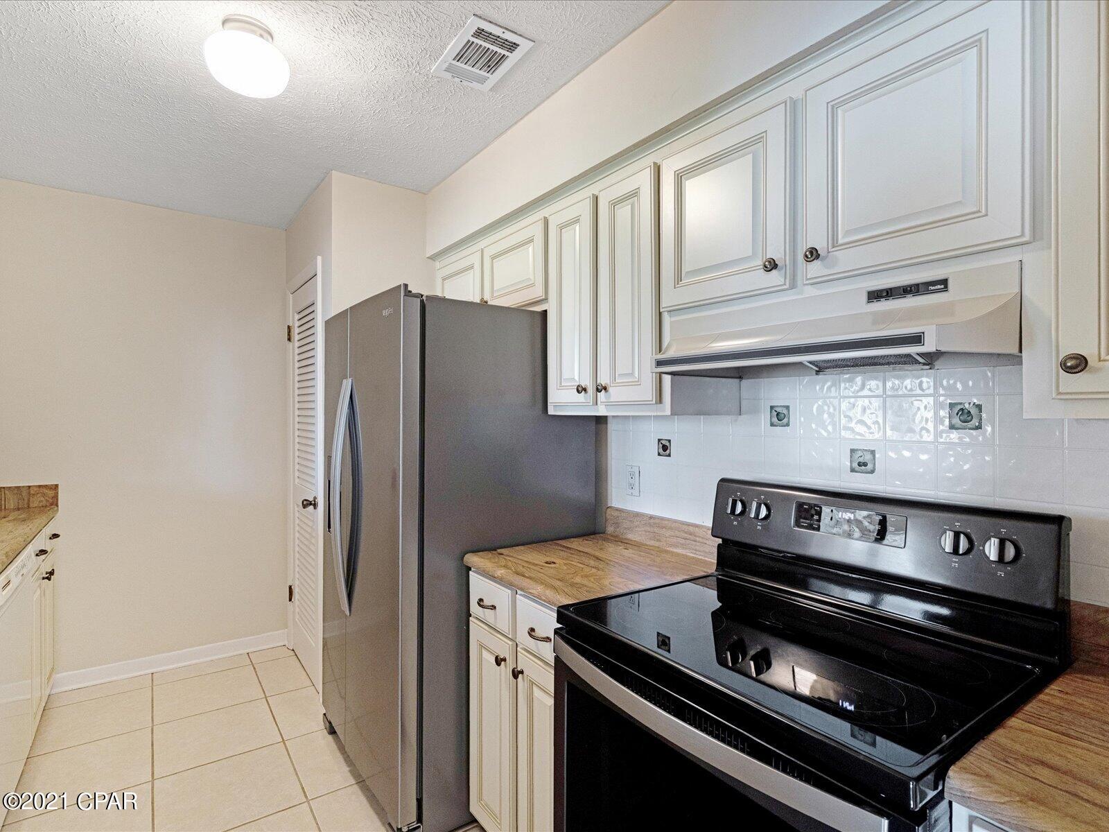 Venetian Villa 1st Add Replat - Residential