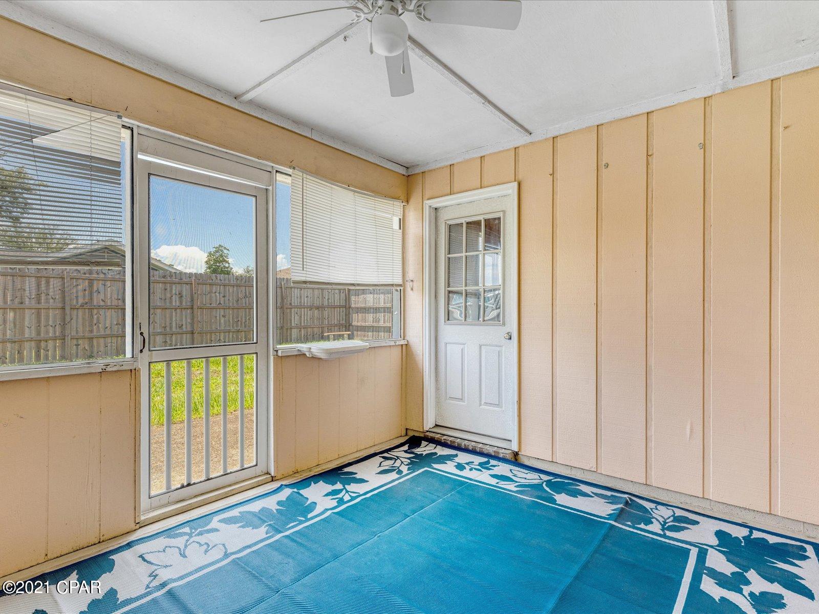 Venetian Villa 1st Add Replat - Residential