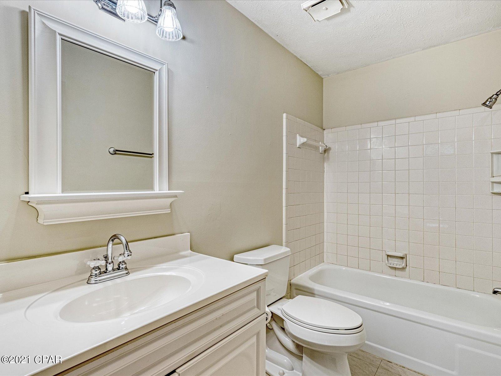 Venetian Villa 1st Add Replat - Residential