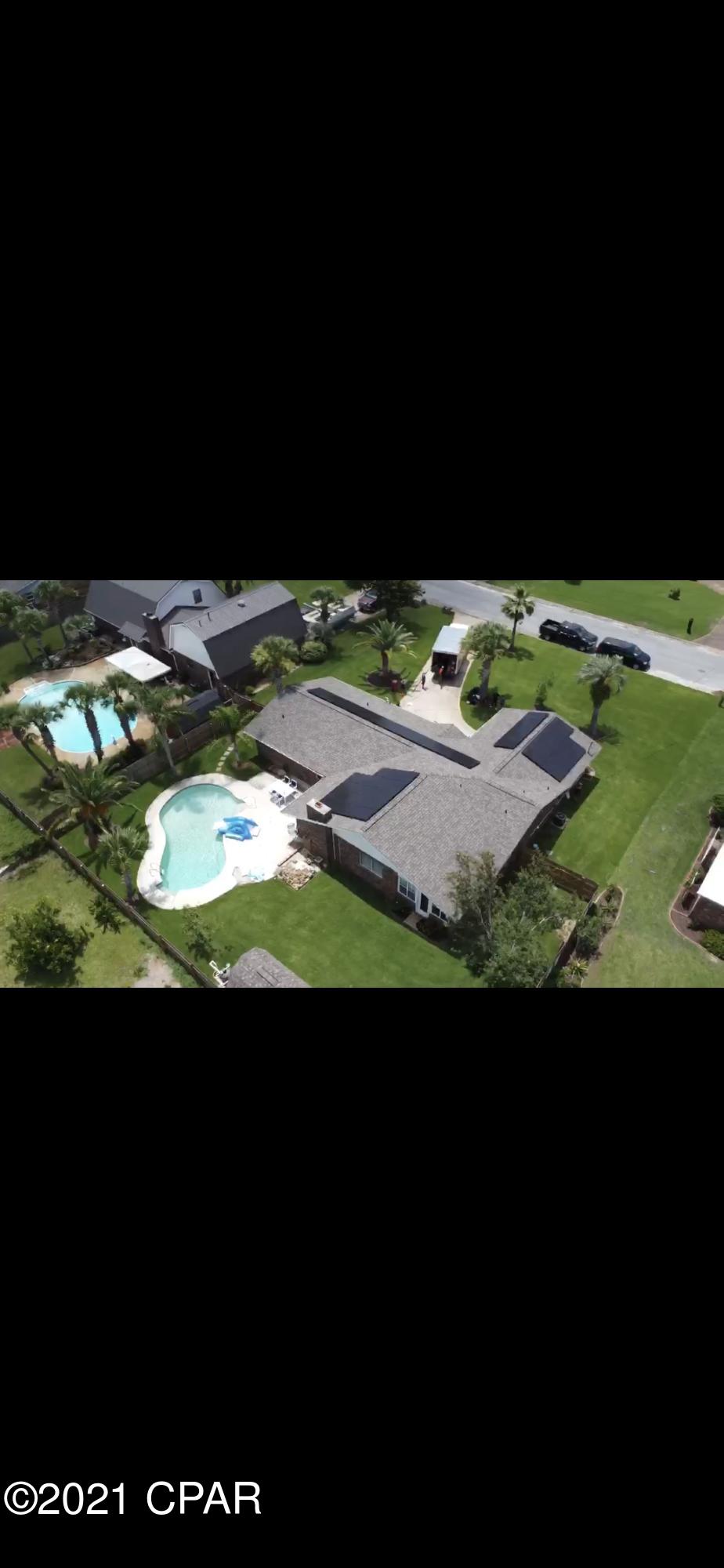 Beautifully decorated pool home, complete with sun room. The property has been beautifully landscaped, and benefits from a newly finished fireplace, and a chimney with a 10 year warranty. Freshly painted, and a soon to be renovated bathroom, this solar powered home is  not to be missed.