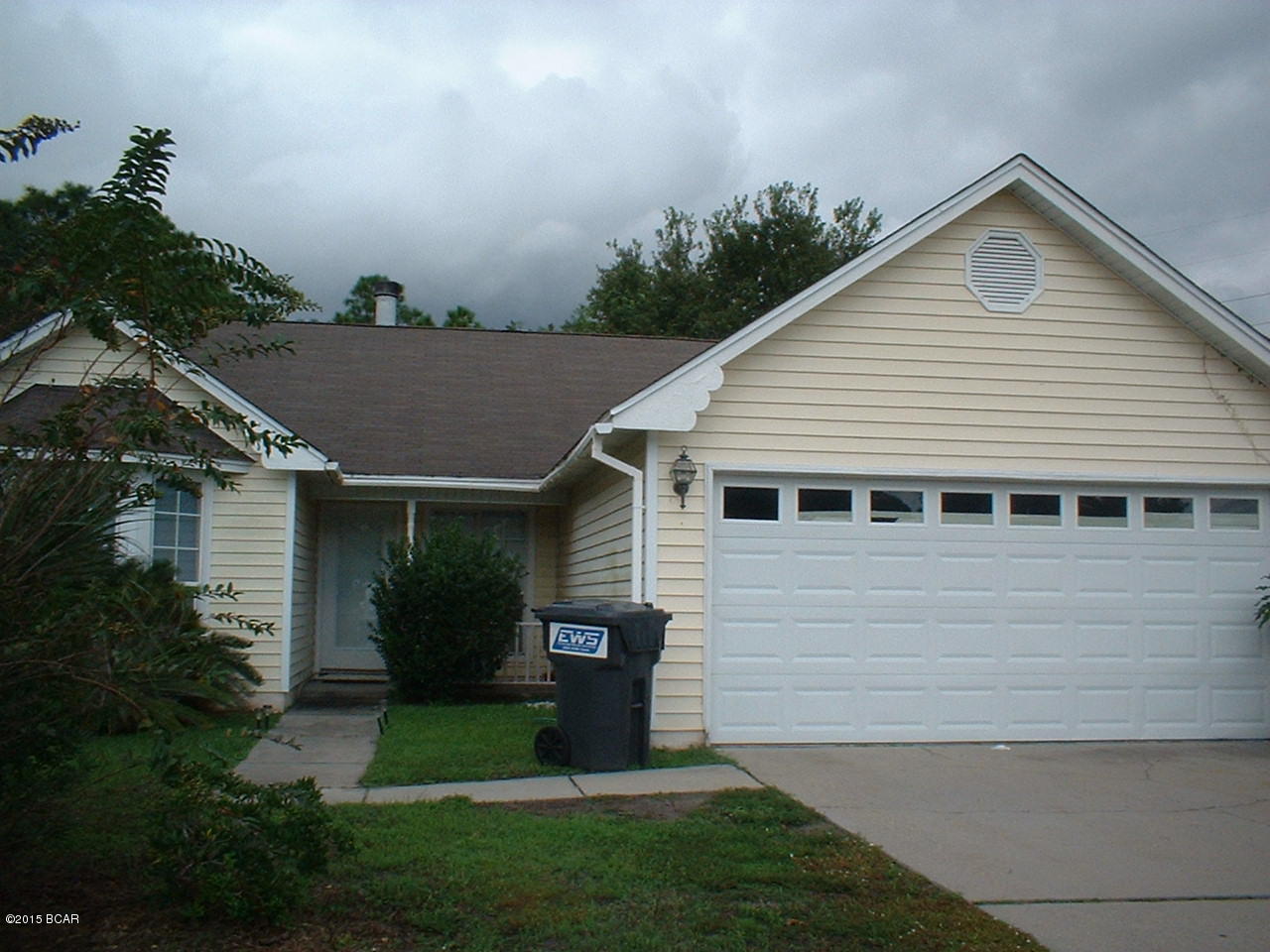 This is a nice home with sprinkler system, 2-car garage with opener system, stove, refrigerator, dishwasher, central heat & air, washer & dryer hookups and the garbage and pest control services are included.  View by appointment/move in after November 1st