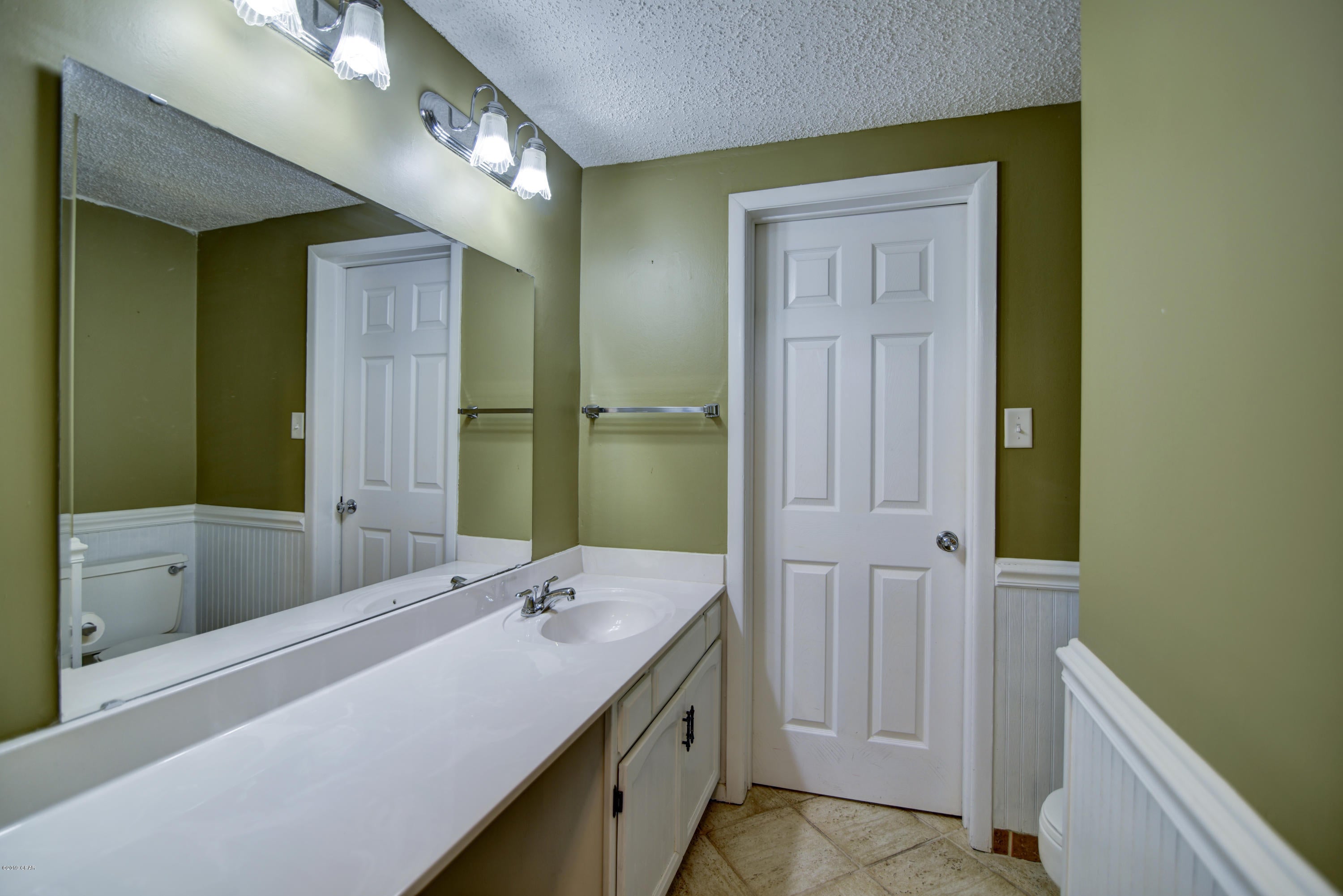 Sunnyside Beach & Tennis Condo - Residential