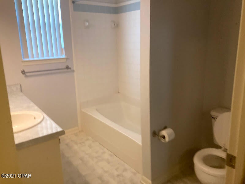 Colonial Est. - Residential