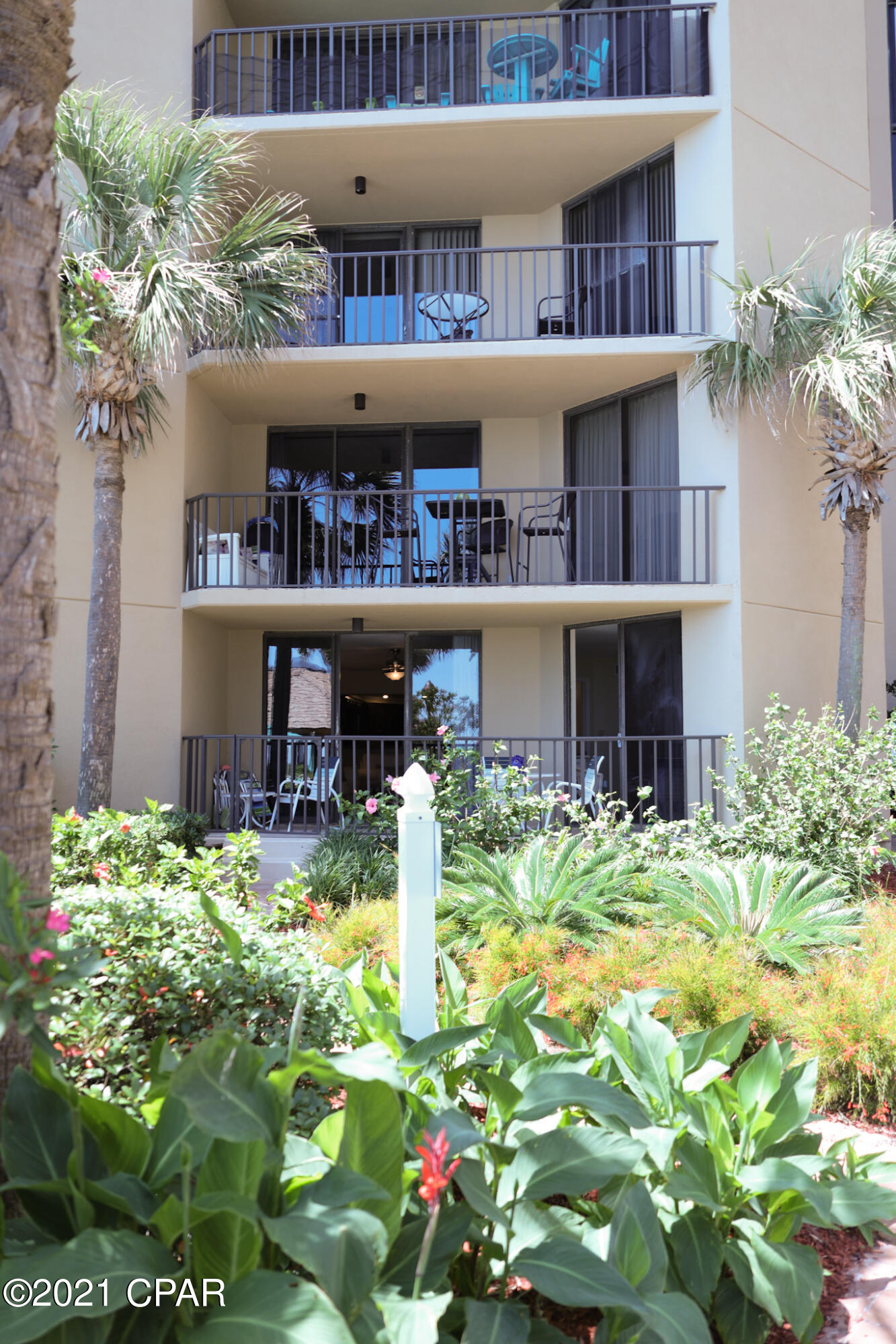 Summerhouse Condo. - Residential