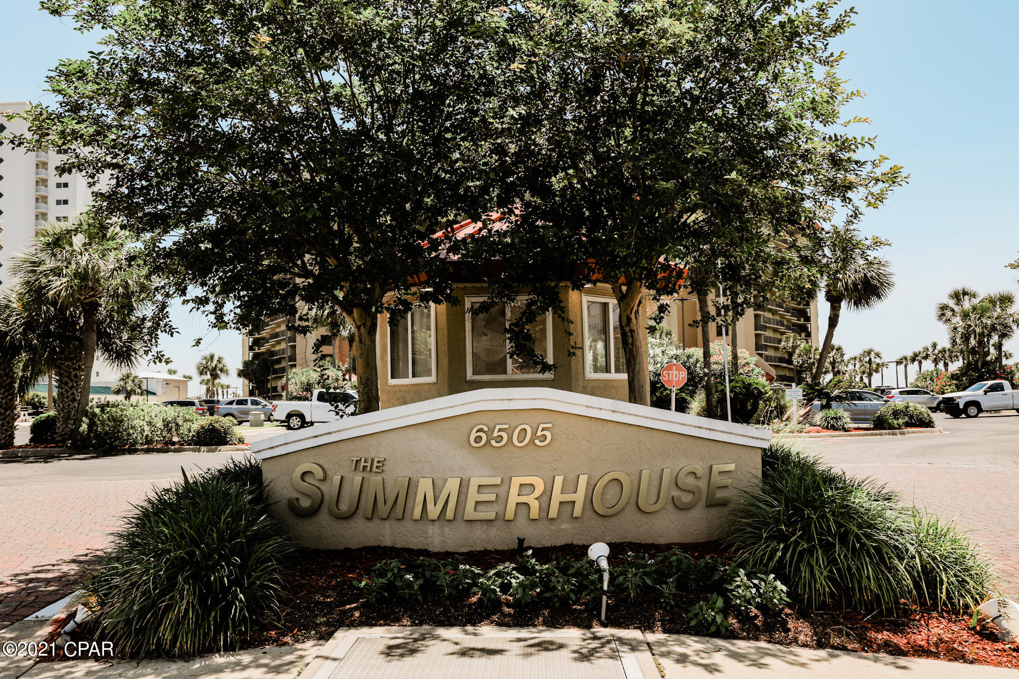 Summerhouse Condo. - Residential
