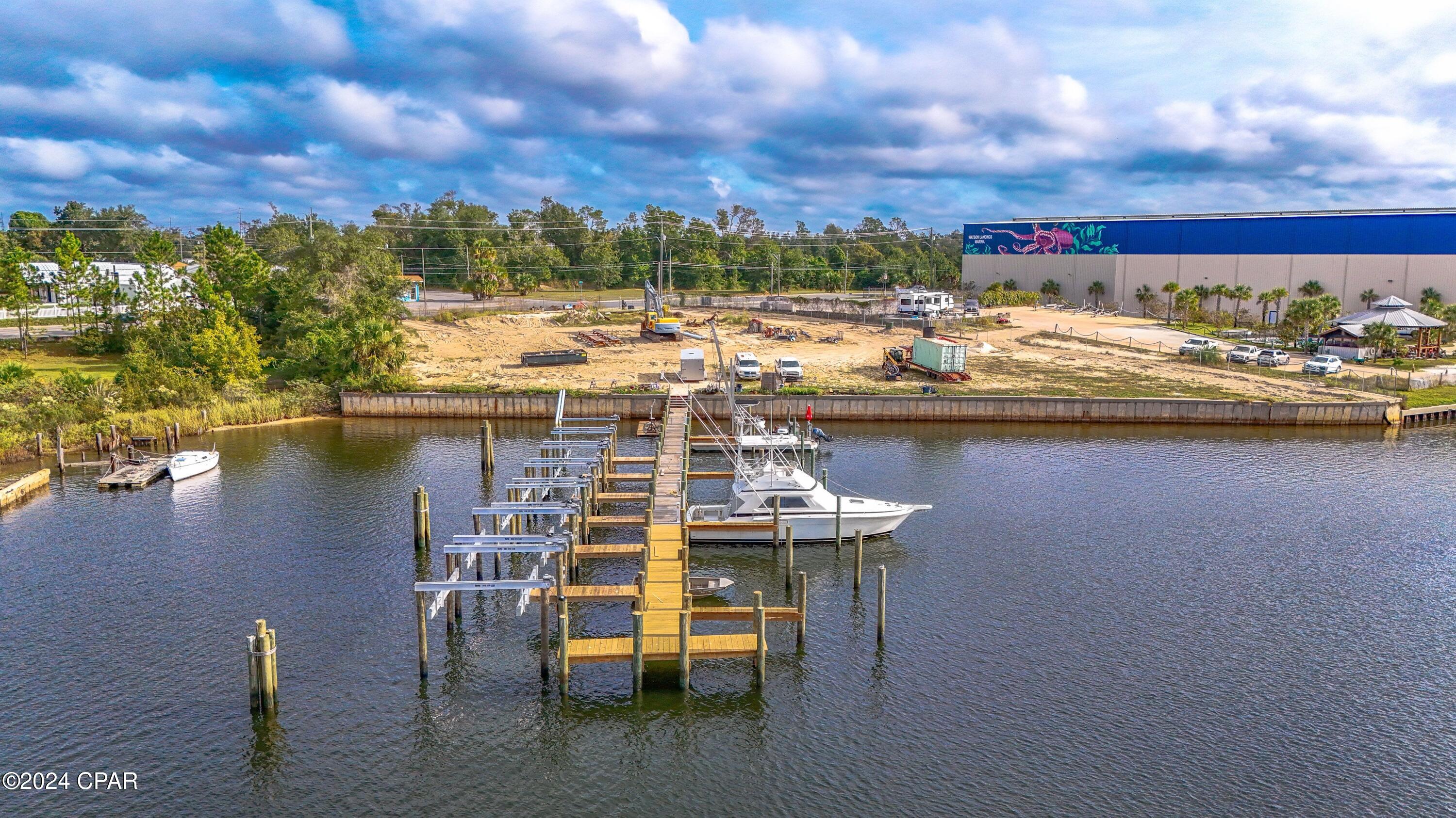 Bayou Plat - Land