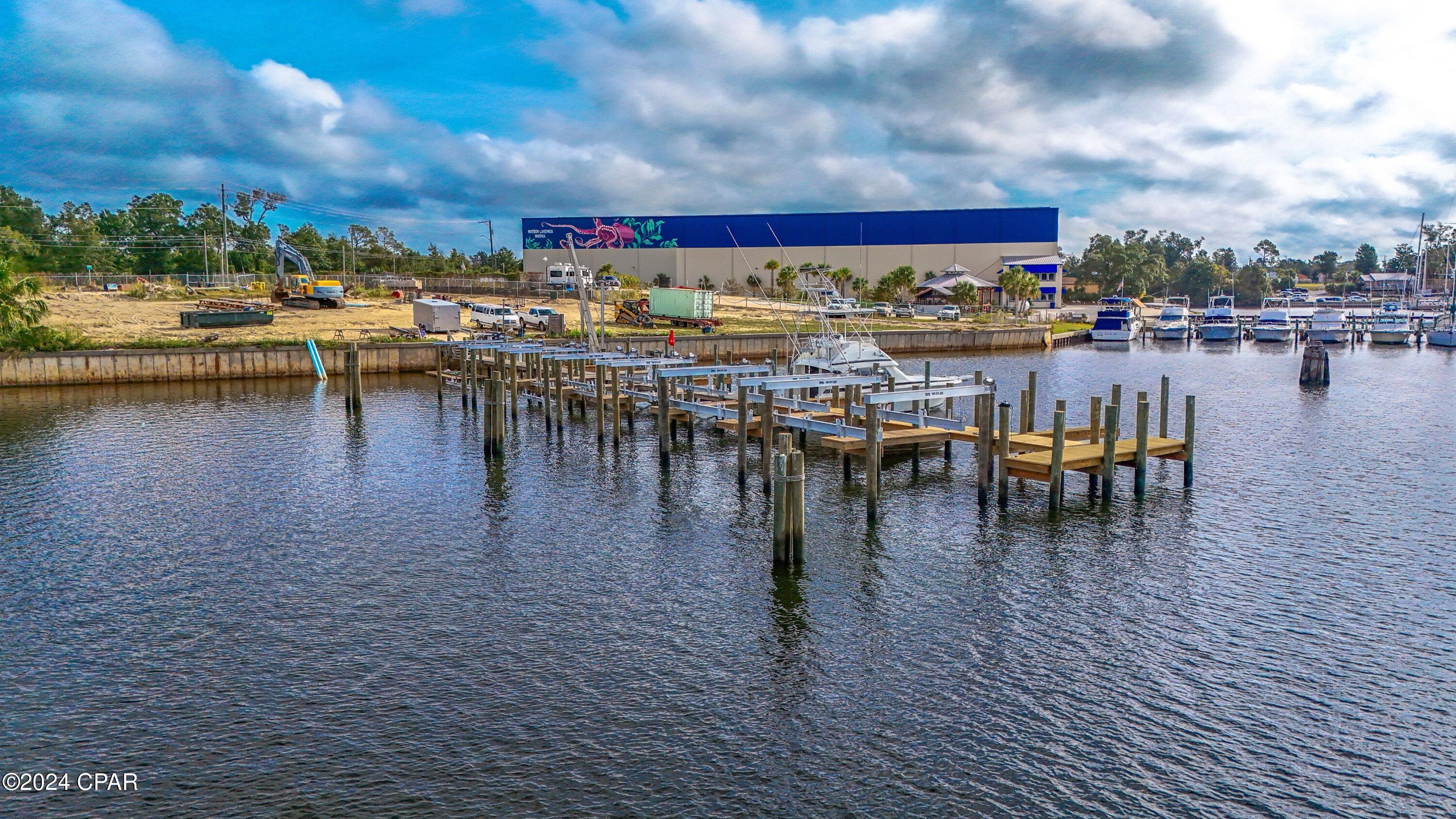 Bayou Plat - Land