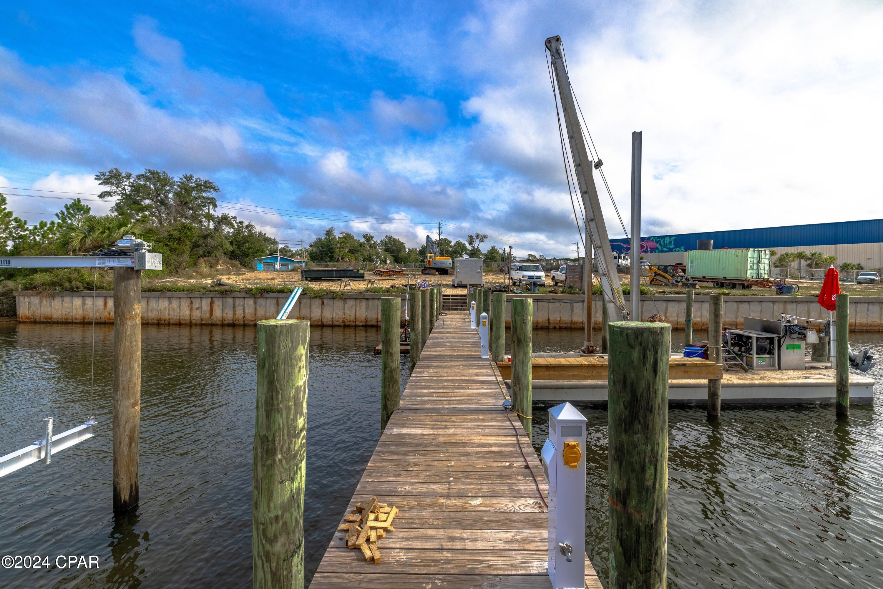 Bayou Plat - Land