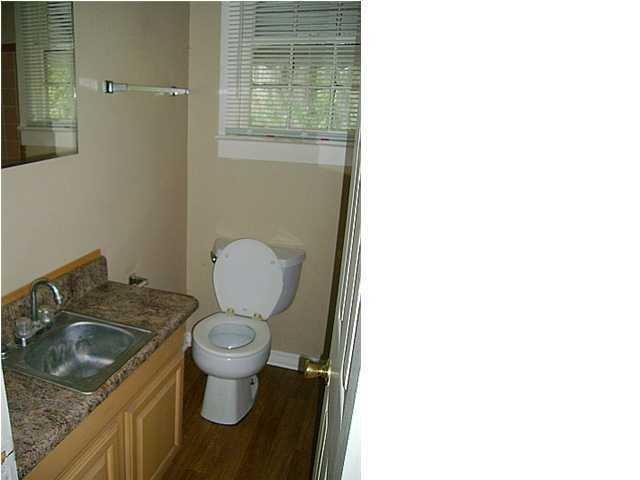 Bay Park Manor - Residential Lease