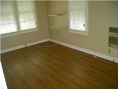 Bay Park Manor - Residential Lease