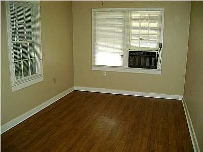 Bay Park Manor - Residential Lease