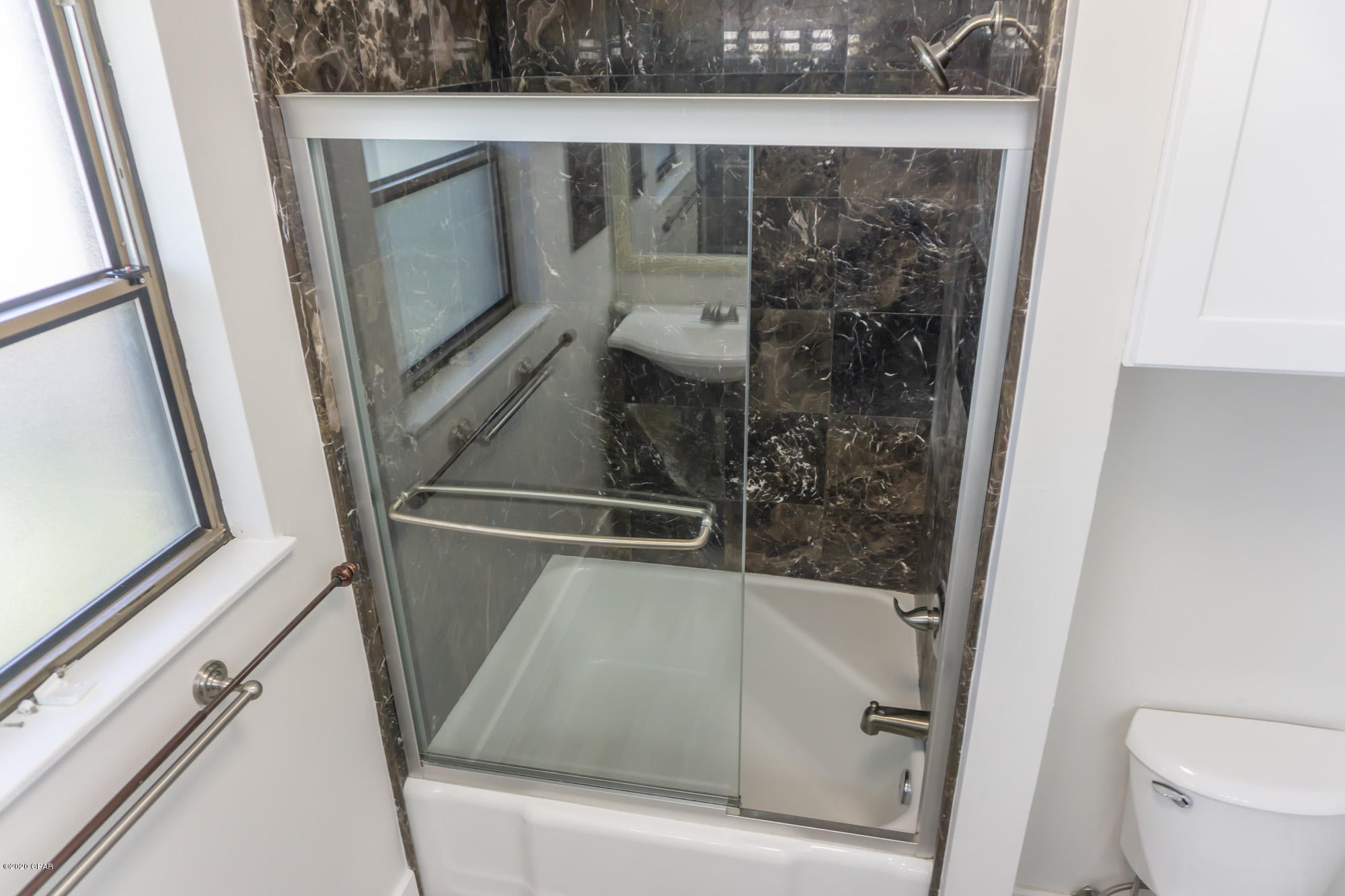 Woodlawn Unit 1 - Residential Lease