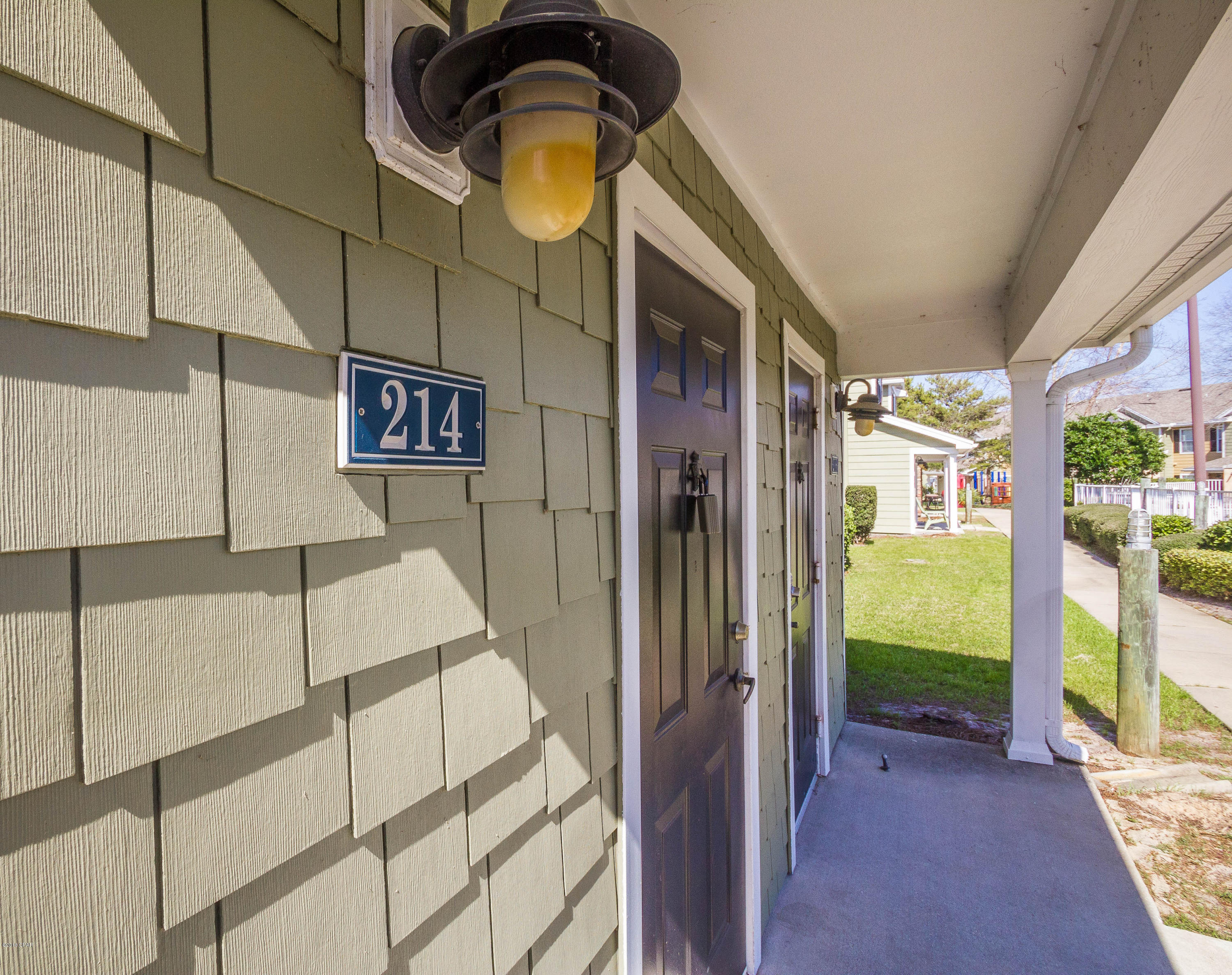 Nautilus Cove is a gated condominium community located in Panama City Beach, FL. This is a 3 Bedroom 2 Bath unit for rent with a POOL VIEW. Nautilus Cove offers several amenities including a large resort style pool, fitness center, club house with full kitchen, children's playground, and pet friendly walking stations. Nautilus Cove is less than 2 miles from Pier Park with its excellent array of restaurants, shopping, and entertainment.