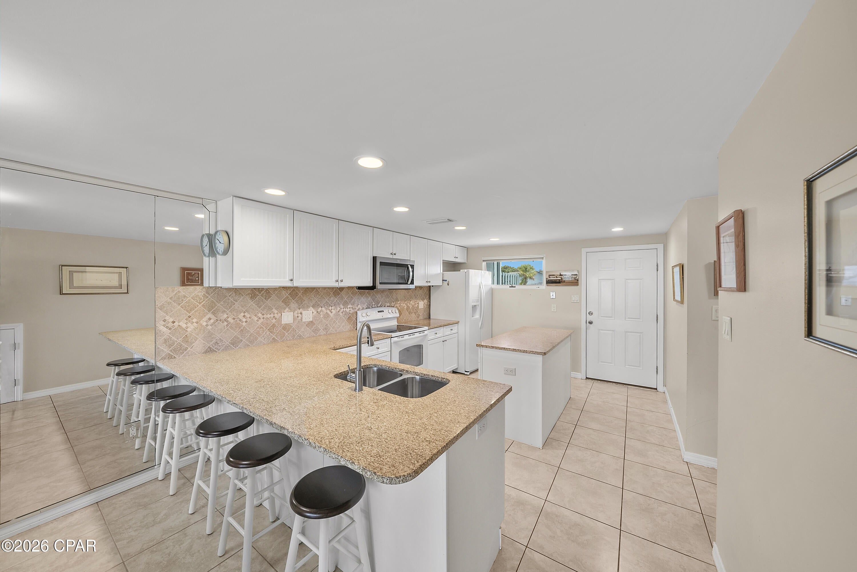 Sunnyside Beach & Tennis Condo - Residential