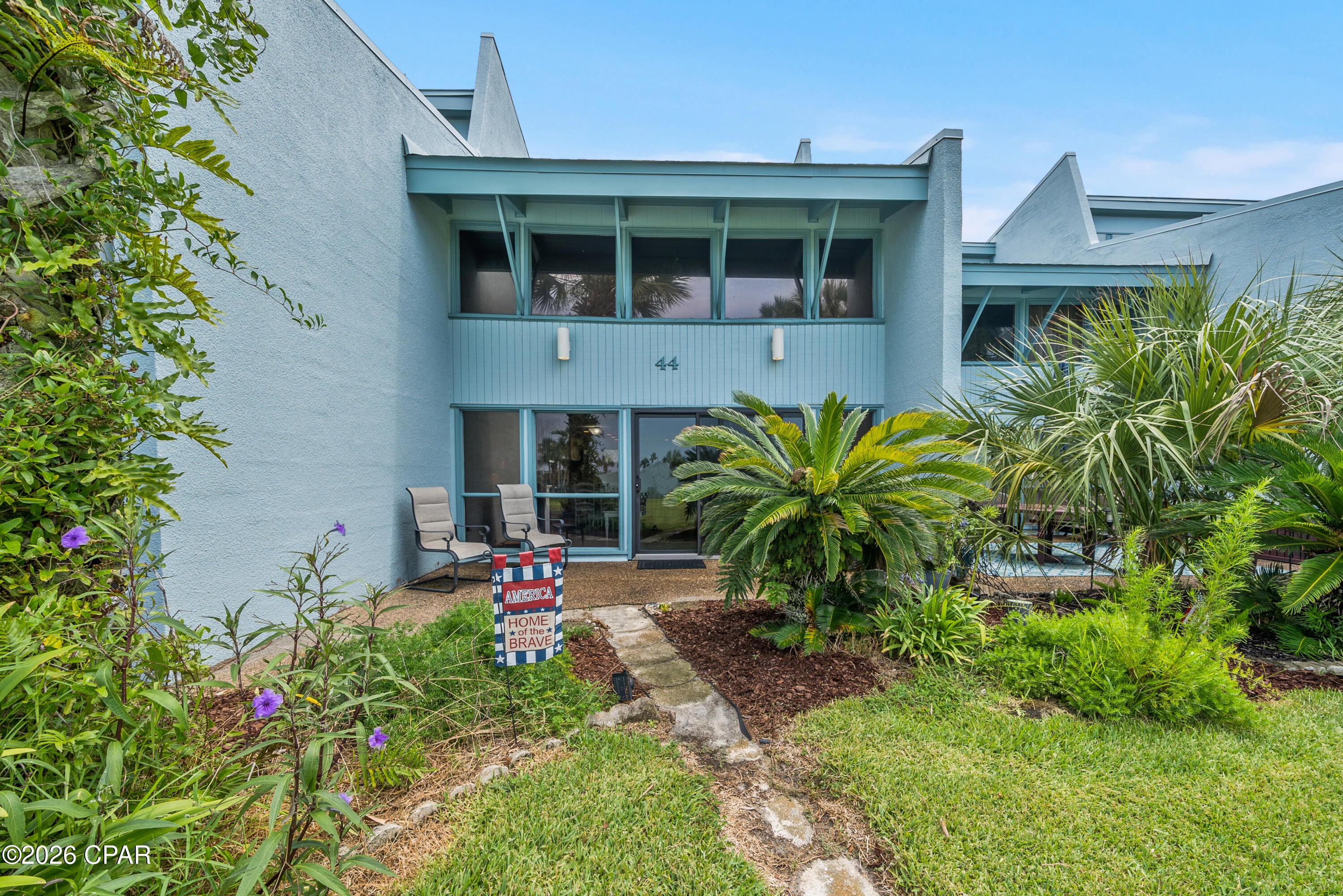 Sunnyside Beach & Tennis Condo - Residential