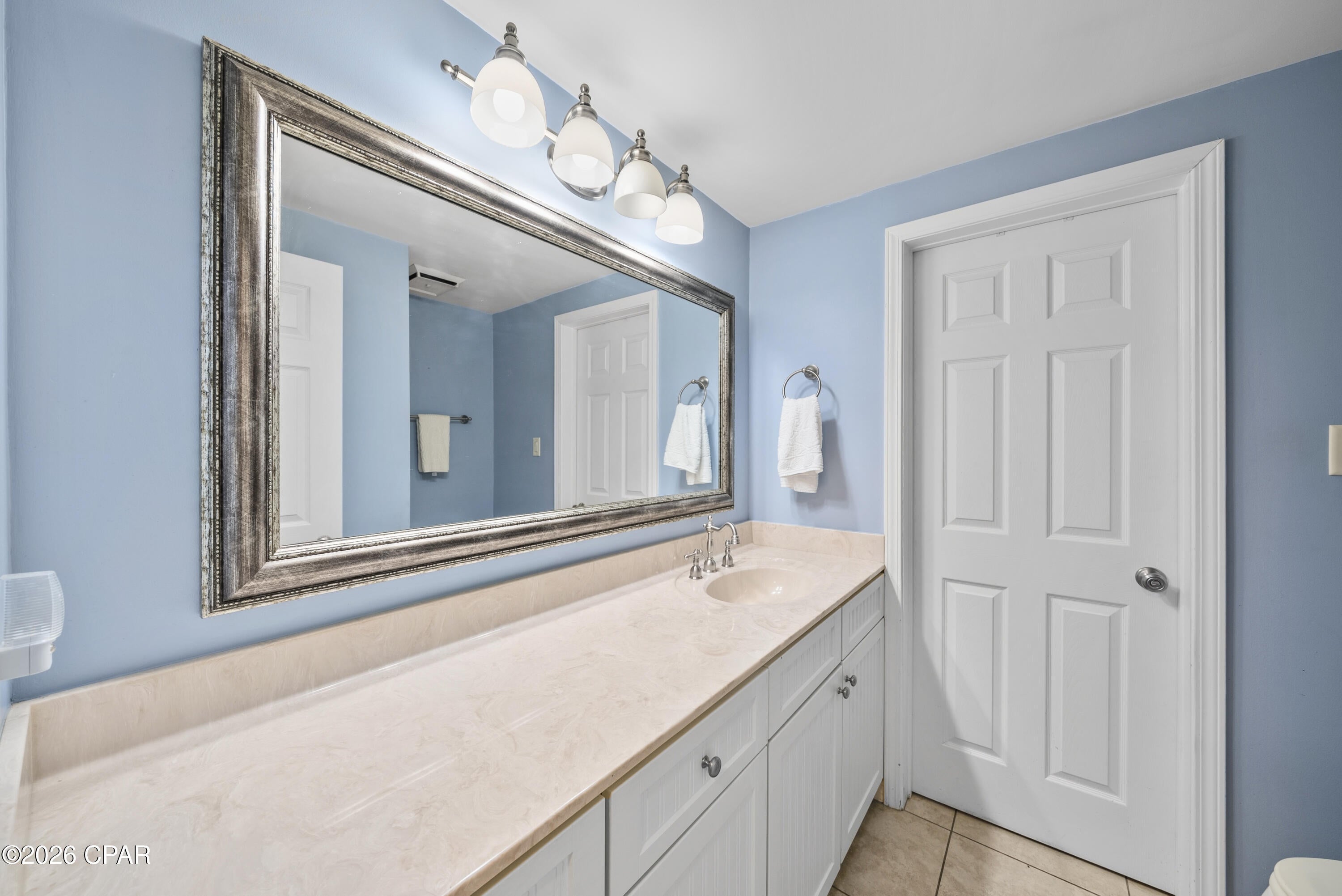 Sunnyside Beach & Tennis Condo - Residential