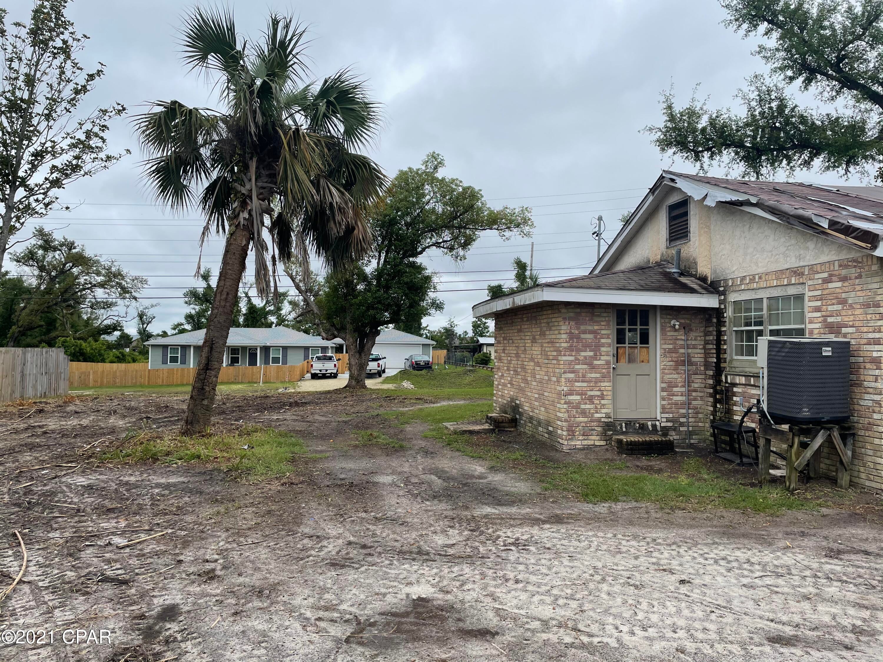 [No Recorded Subdiv] - Residential