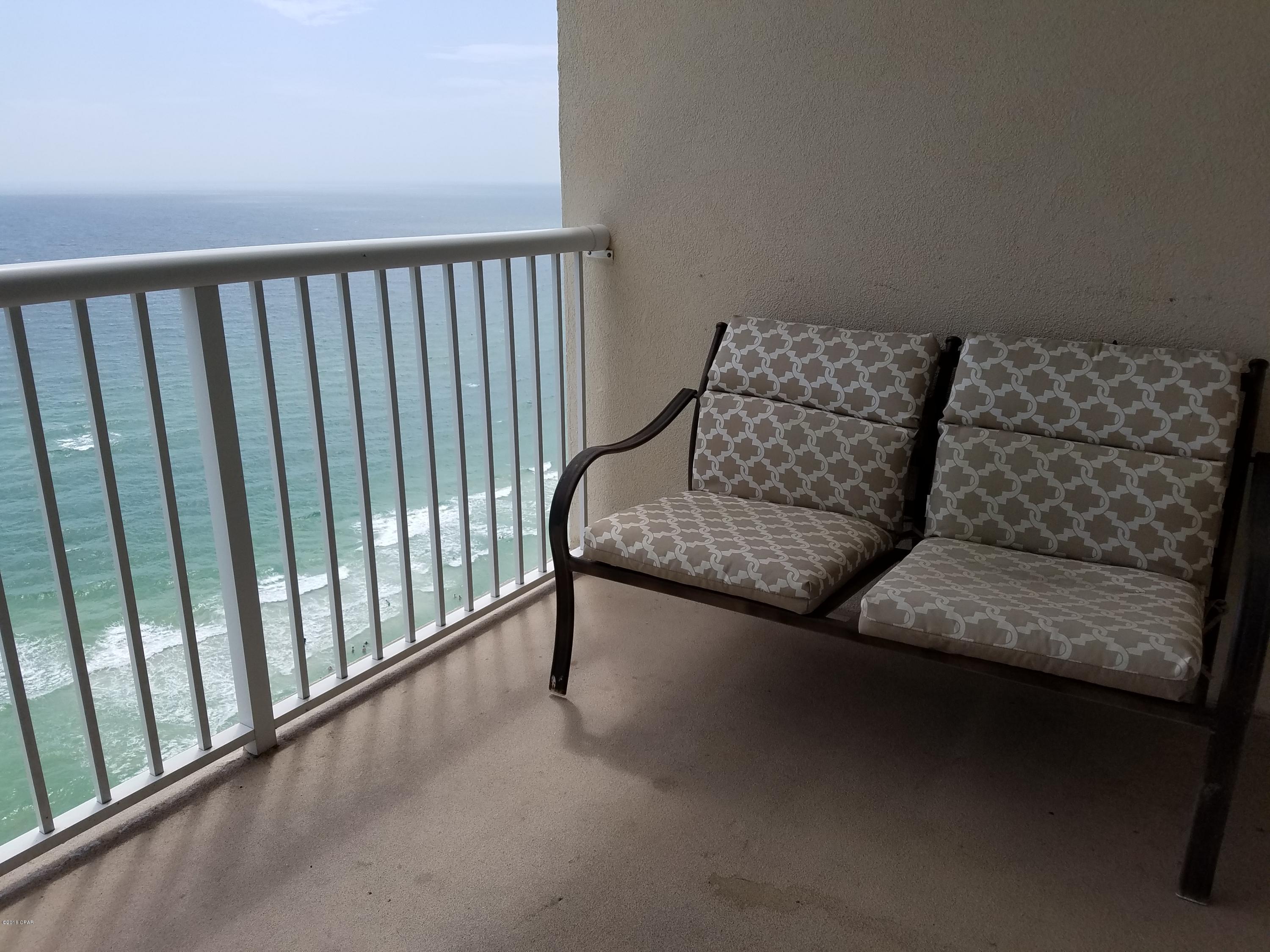 This rental is for an efficience studio, 1 bath fully furnished condo in Majestic Resort. It is available for monthly rental from September 4-January 4, 2018. All utilities included in the $1100 per month rent. No pets allowed.  One time cleaning fee and sales tax applies. No washer or dryer in unit or on premises

 :(