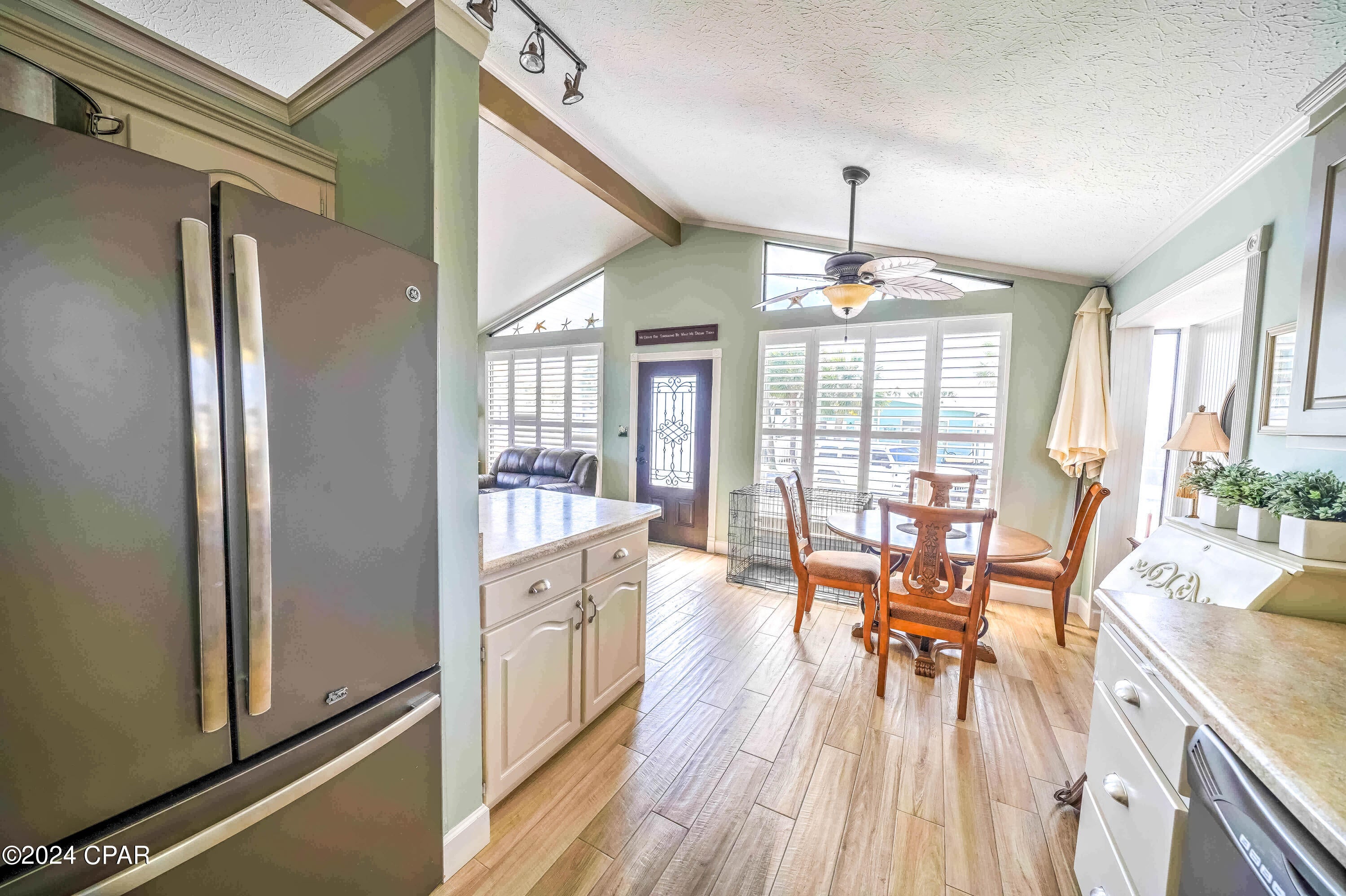 Venture Out Travel Trail - Residential