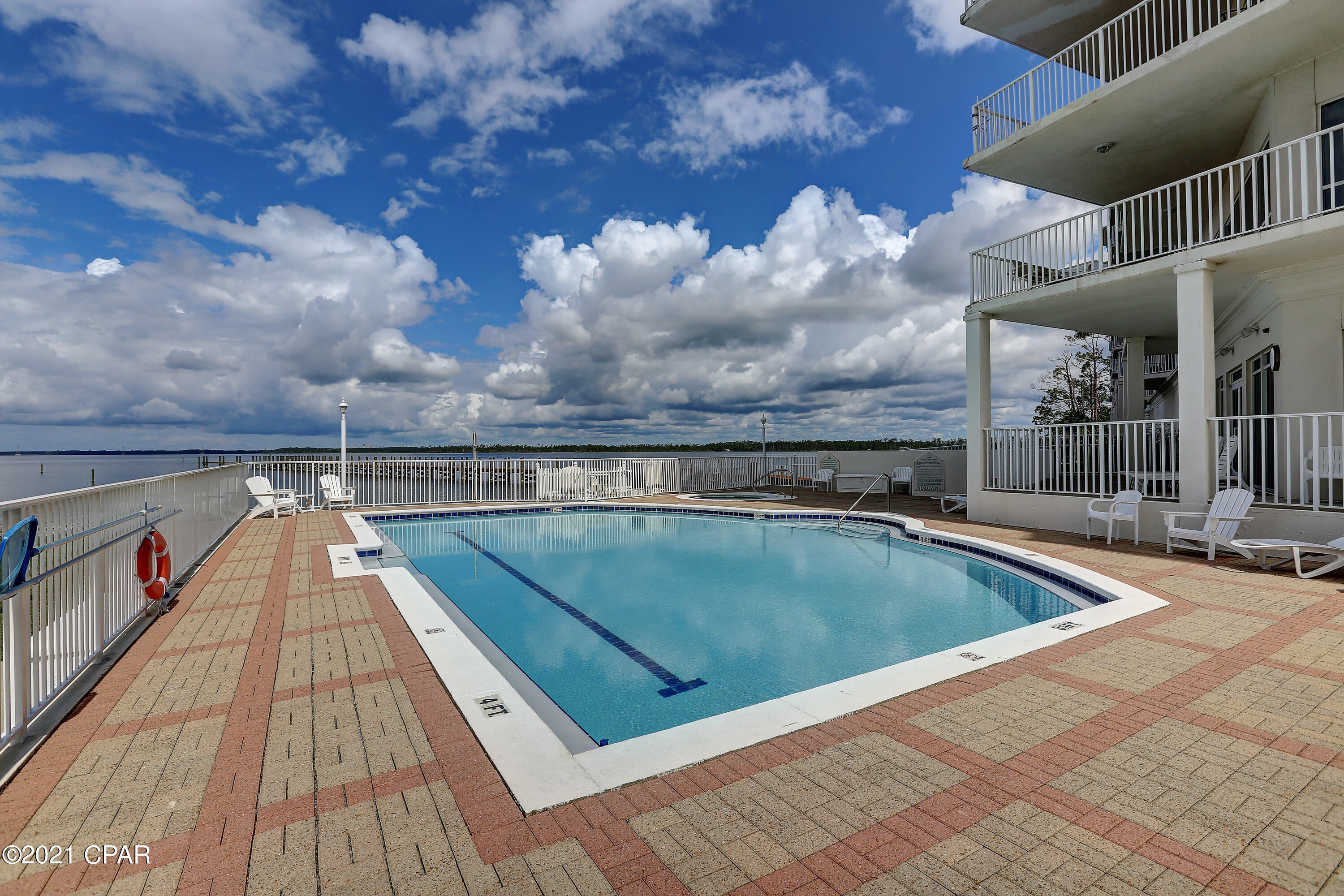 Marina Bay Condo - Residential