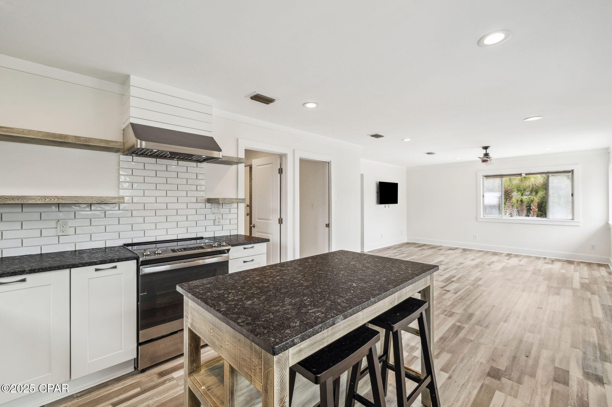 Blue Mountain Beach - Residential