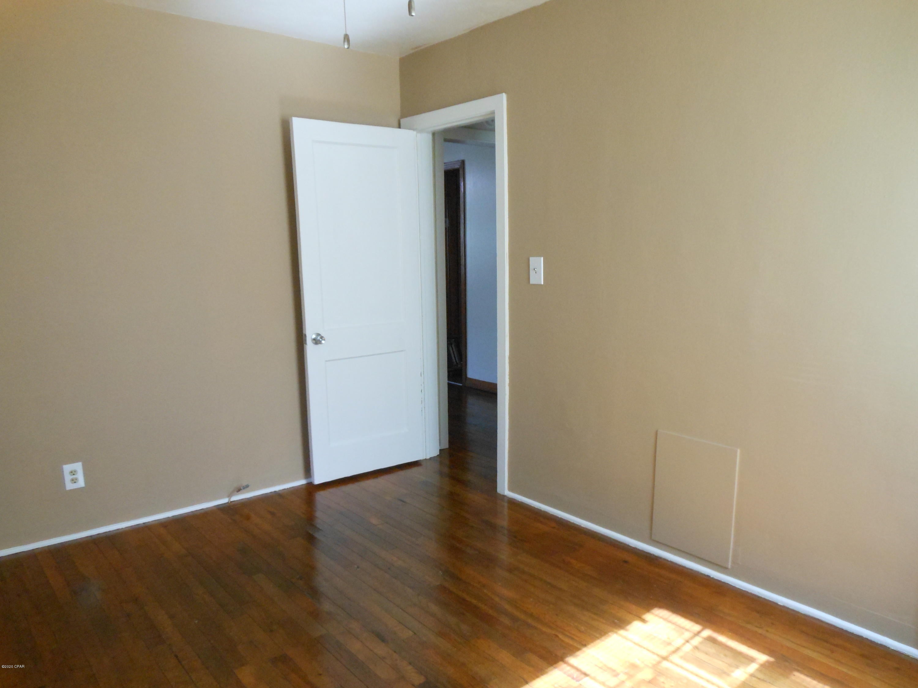 [No Recorded Subdiv] - Residential Lease