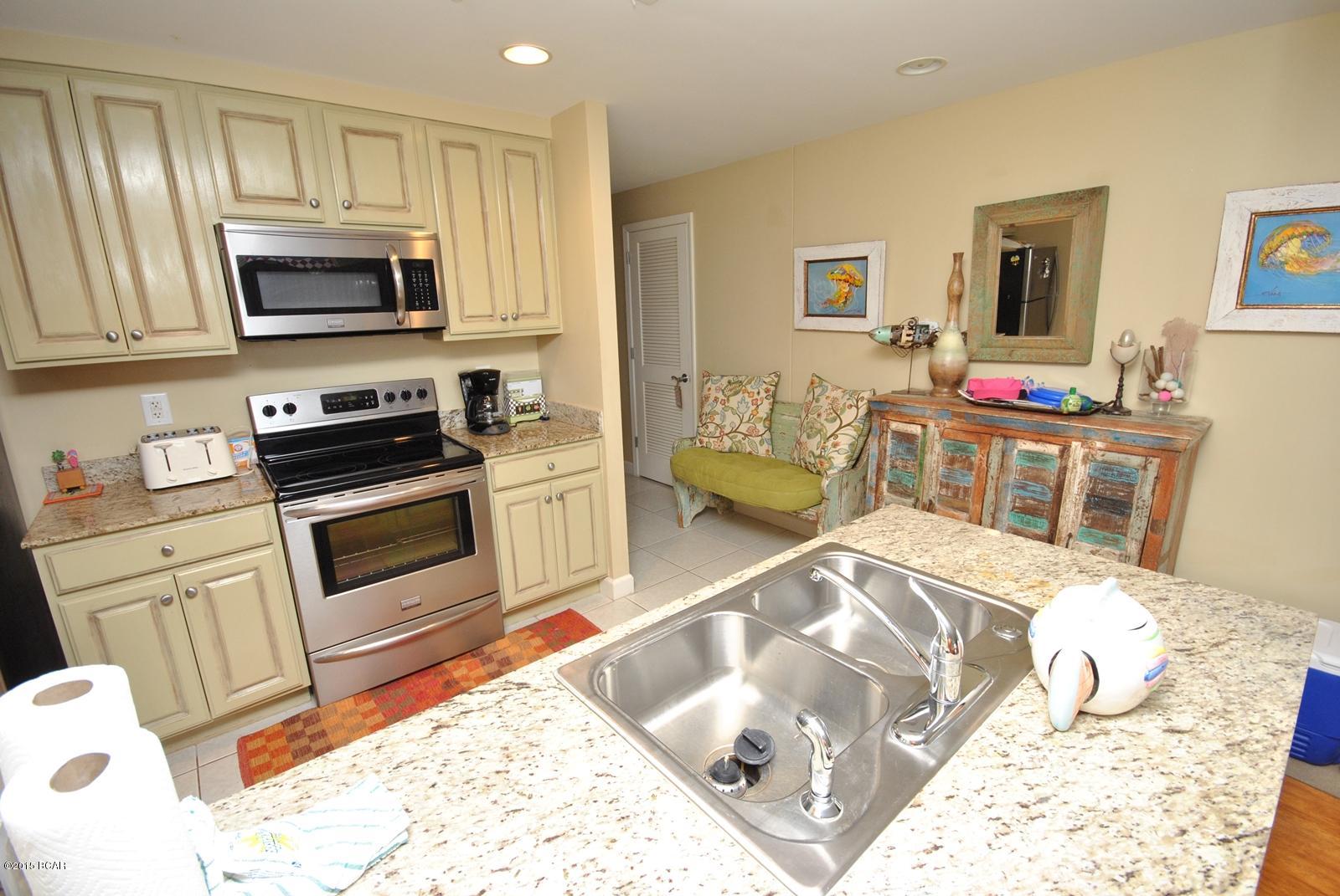 Splash Condo - Residential