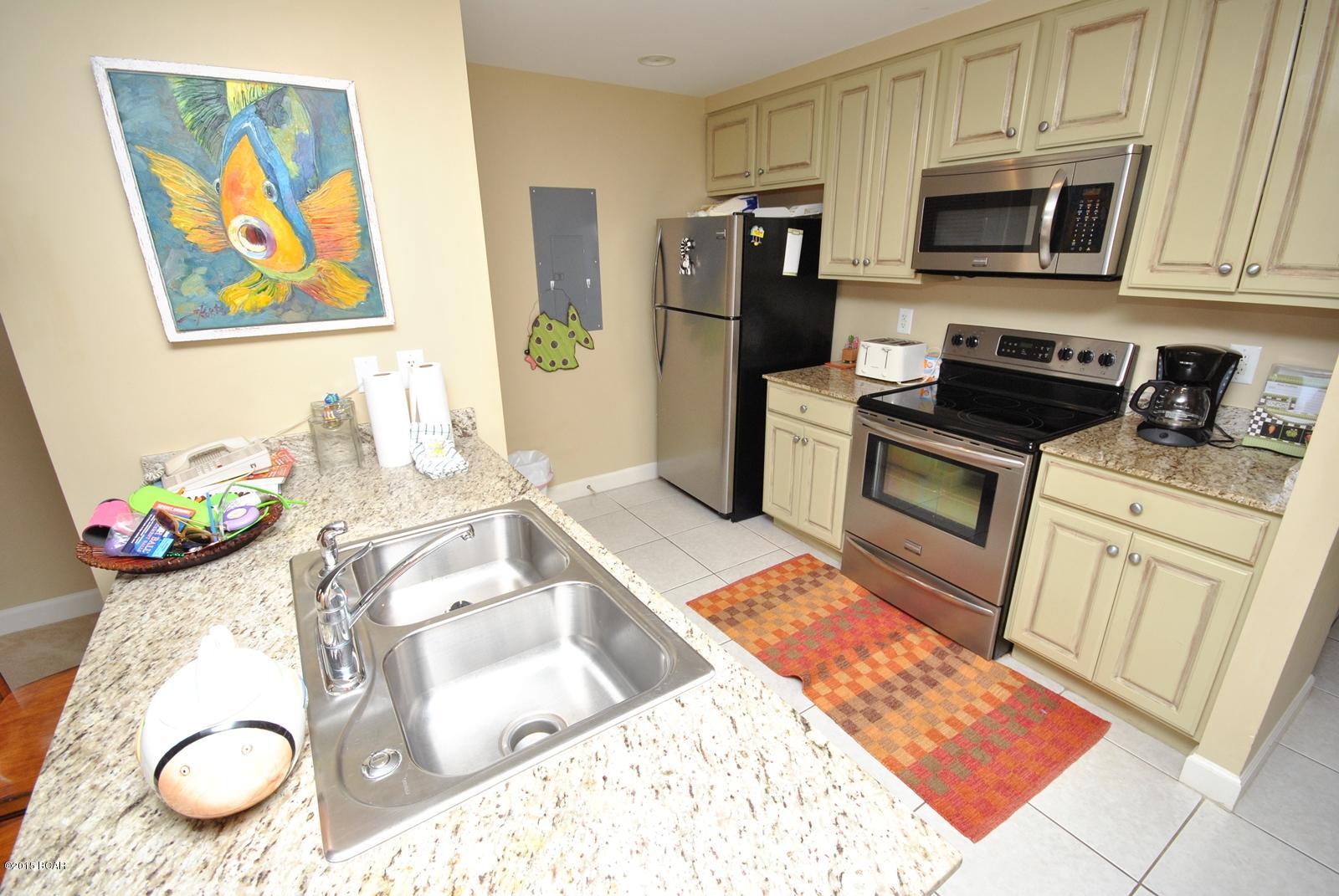 Splash Condo - Residential