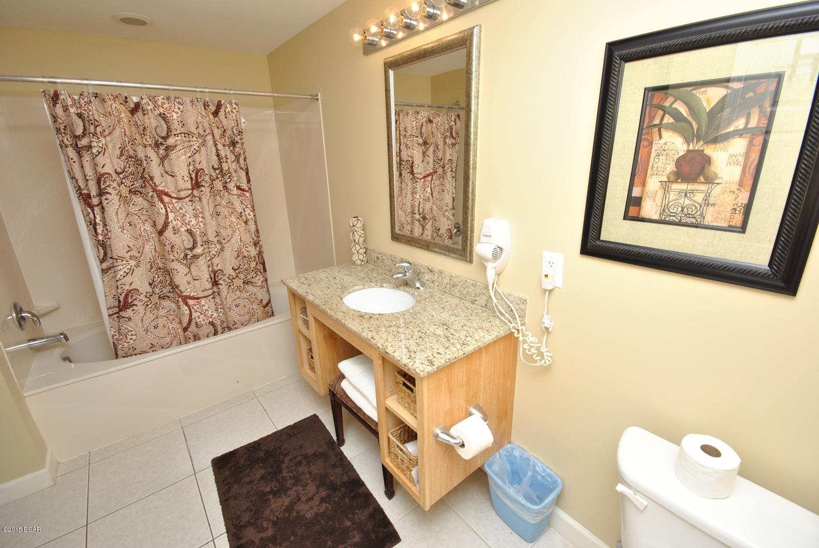 Splash Condo - Residential