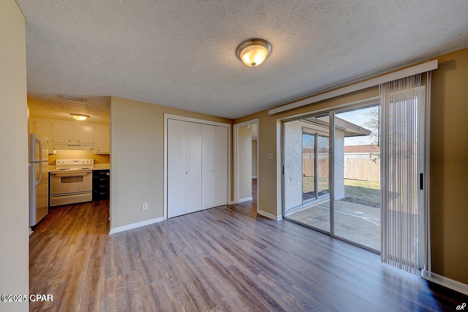 [No Recorded Subdiv] - Residential Lease