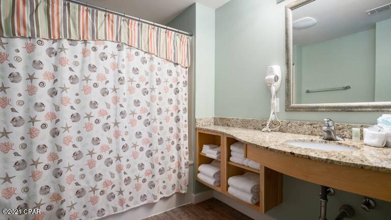 Splash Condo - Residential