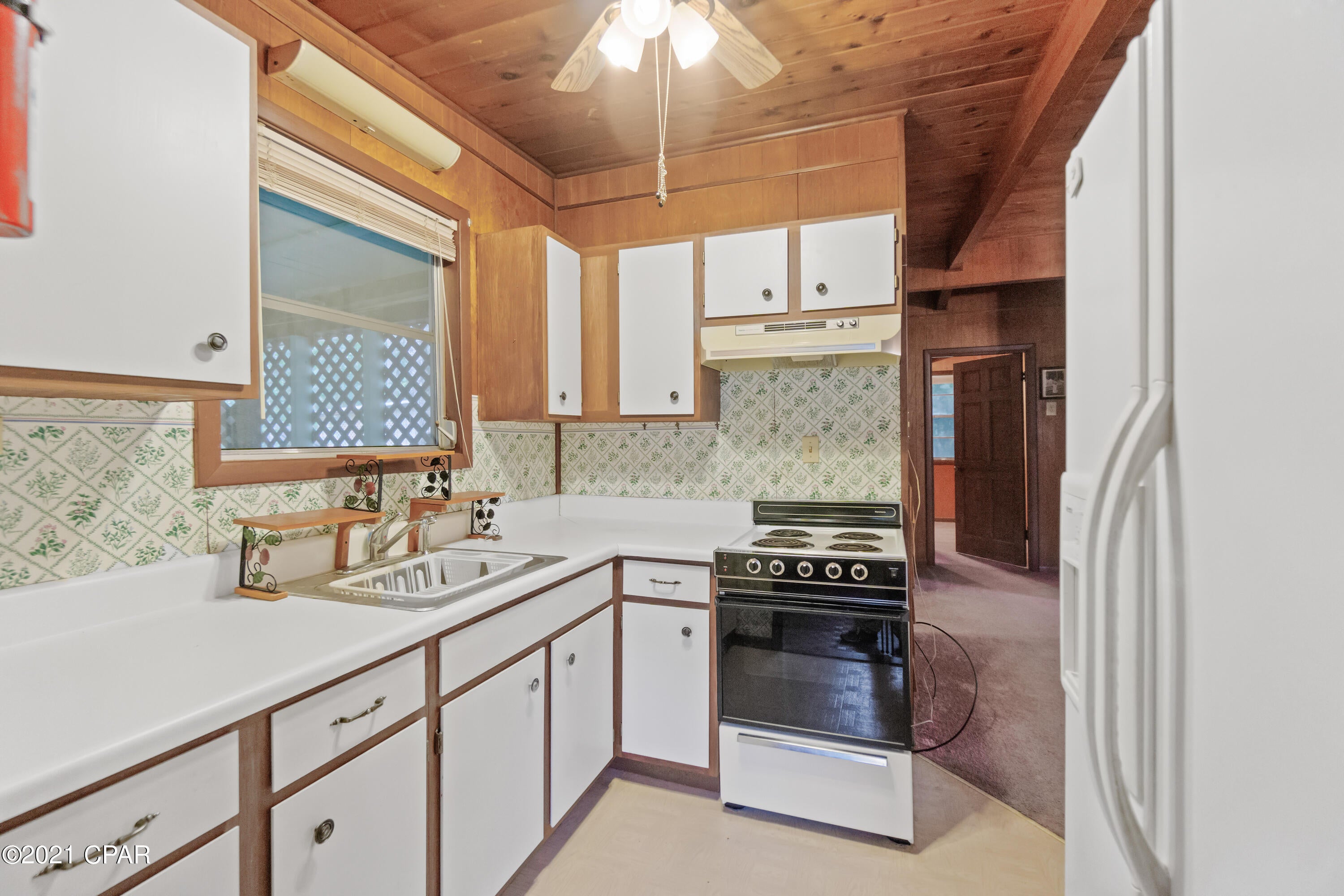 Redbug Lake - Residential