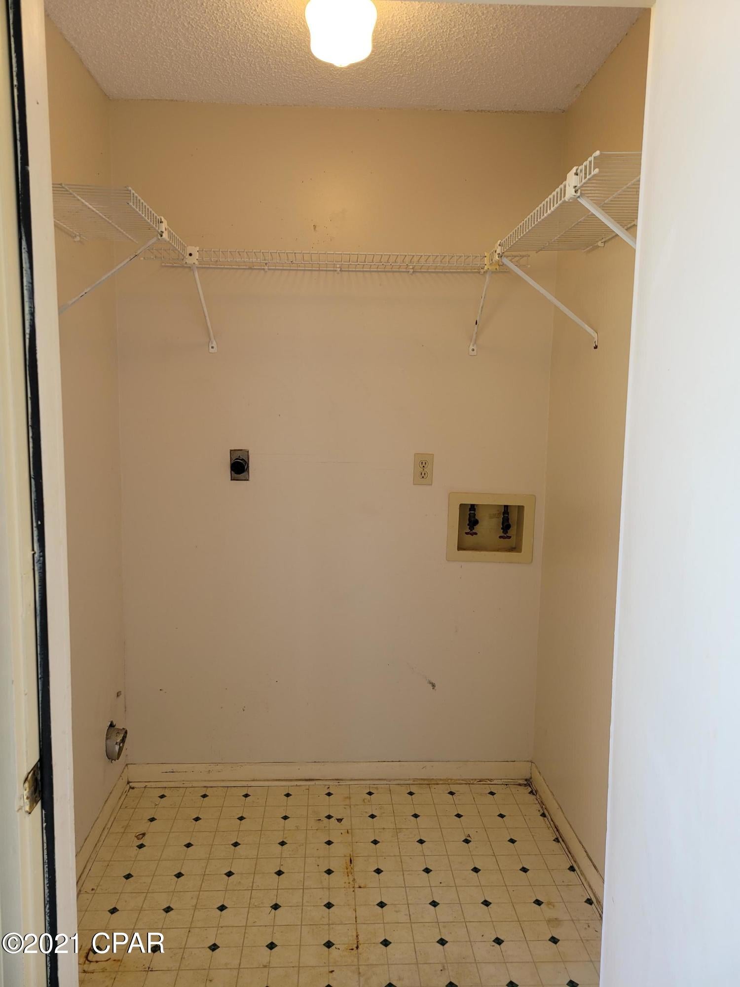 The Landings At Lake Caroline I - Residential Lease