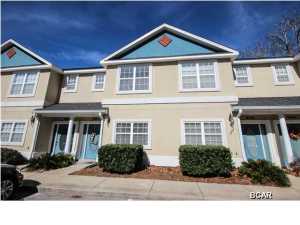town home in excellent condition.....great community to live in....has pool, clubhouse,pond and many streets to walk or ride your bike....