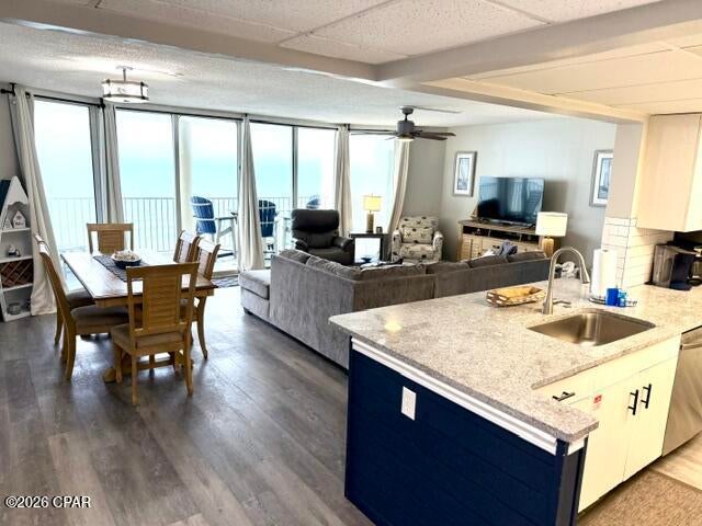 Long Beach Towers III - Residential
