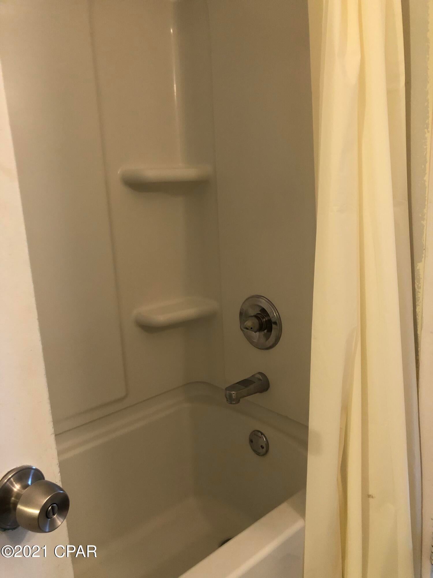Polynesian Village - Residential Lease