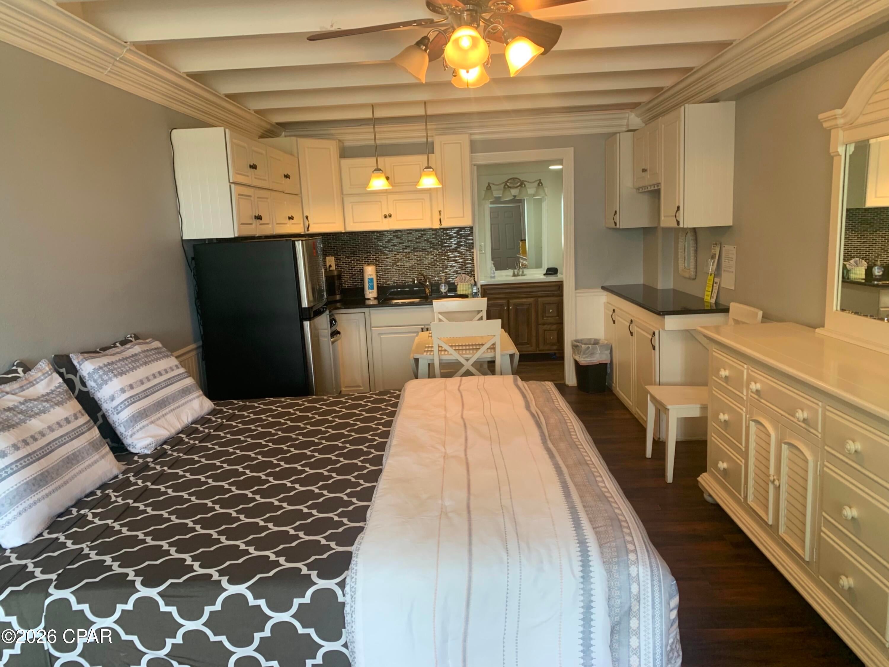 Fontainebleau Terrace - Residential