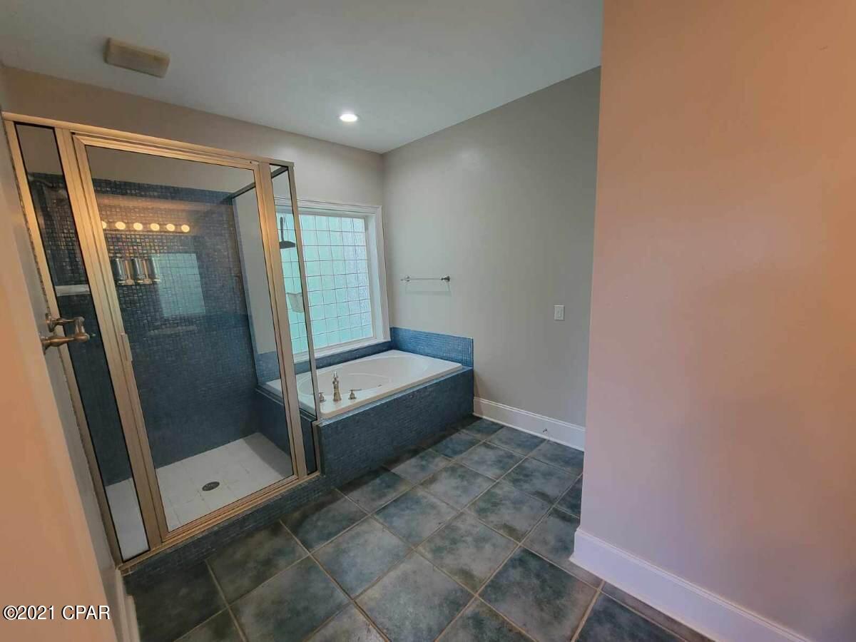 Holiday Beach Unit 16 - Residential Lease