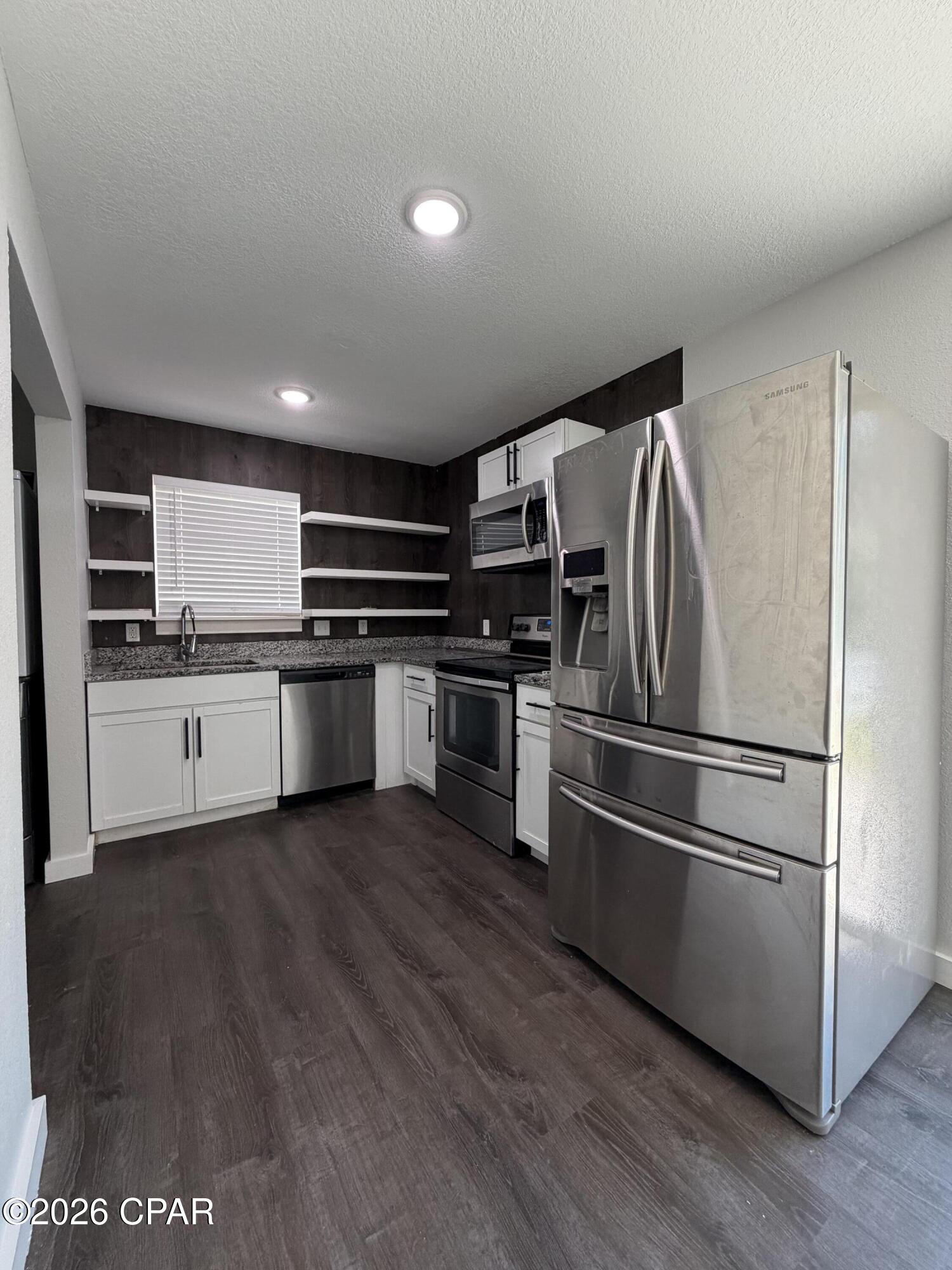 [No Recorded Subdiv] - Residential Lease