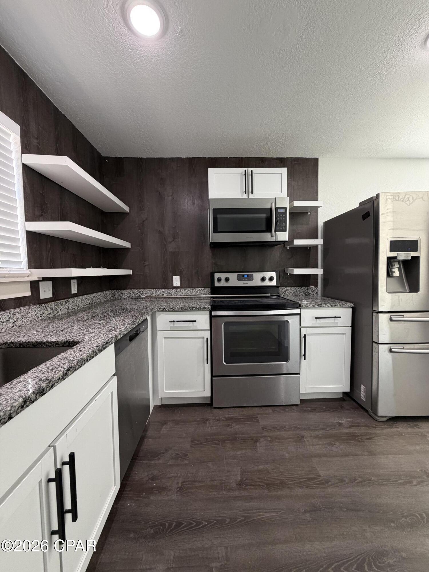 [No Recorded Subdiv] - Residential Lease