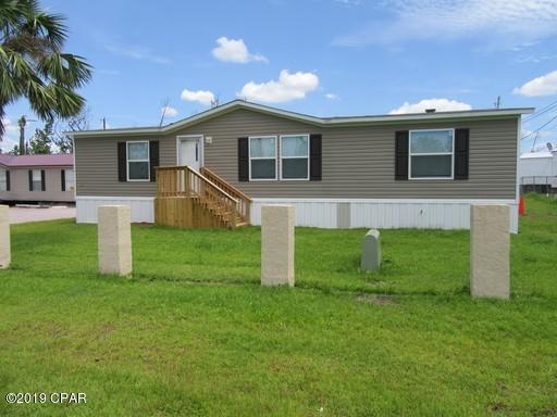 Brand new 3/2 double wide mobile home in North Bay Mobile Home Living. All property sizes and ages are approximate, please measure and/or verify if important. School assignments are subject to change, please check with Bay County for most accurate information. Deposit is the same as the rent. NO PETS ALLOWED!