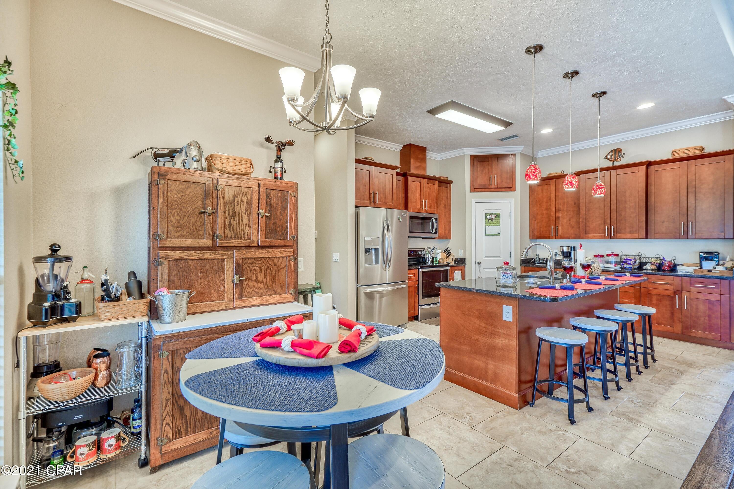 Colony Club - Residential