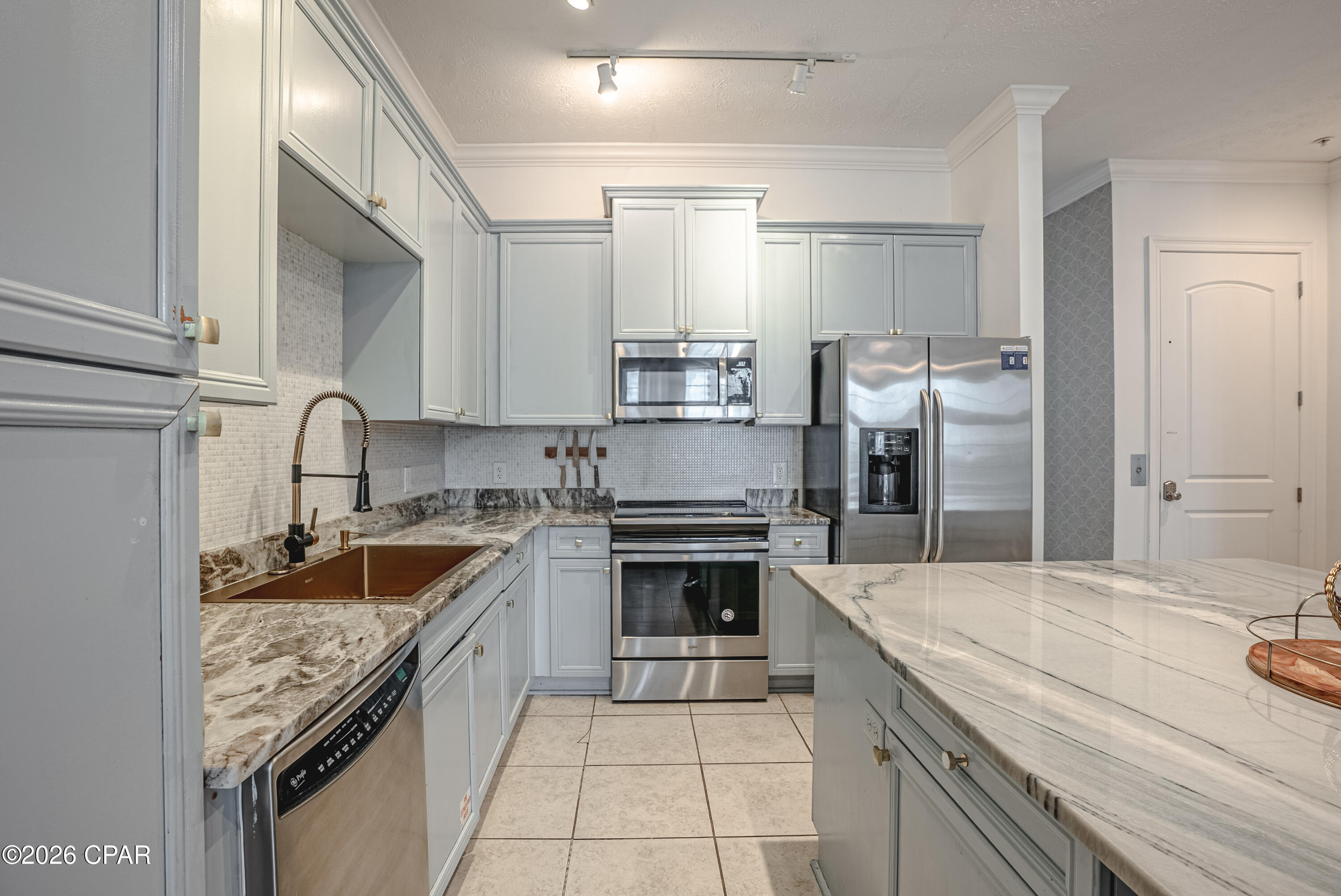 Long Beach 3rd - Residential