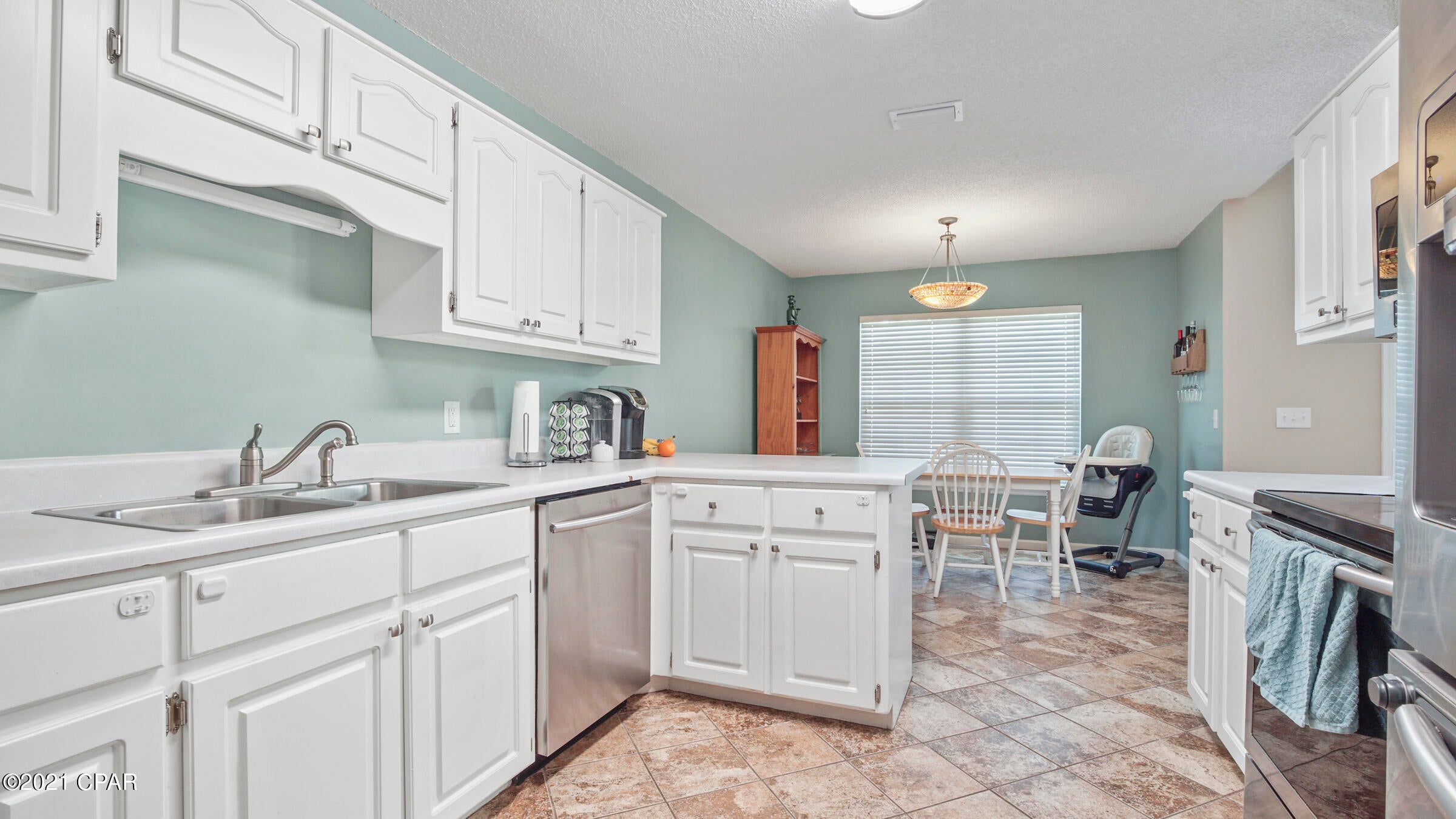 Highway 22 West Estates - Residential