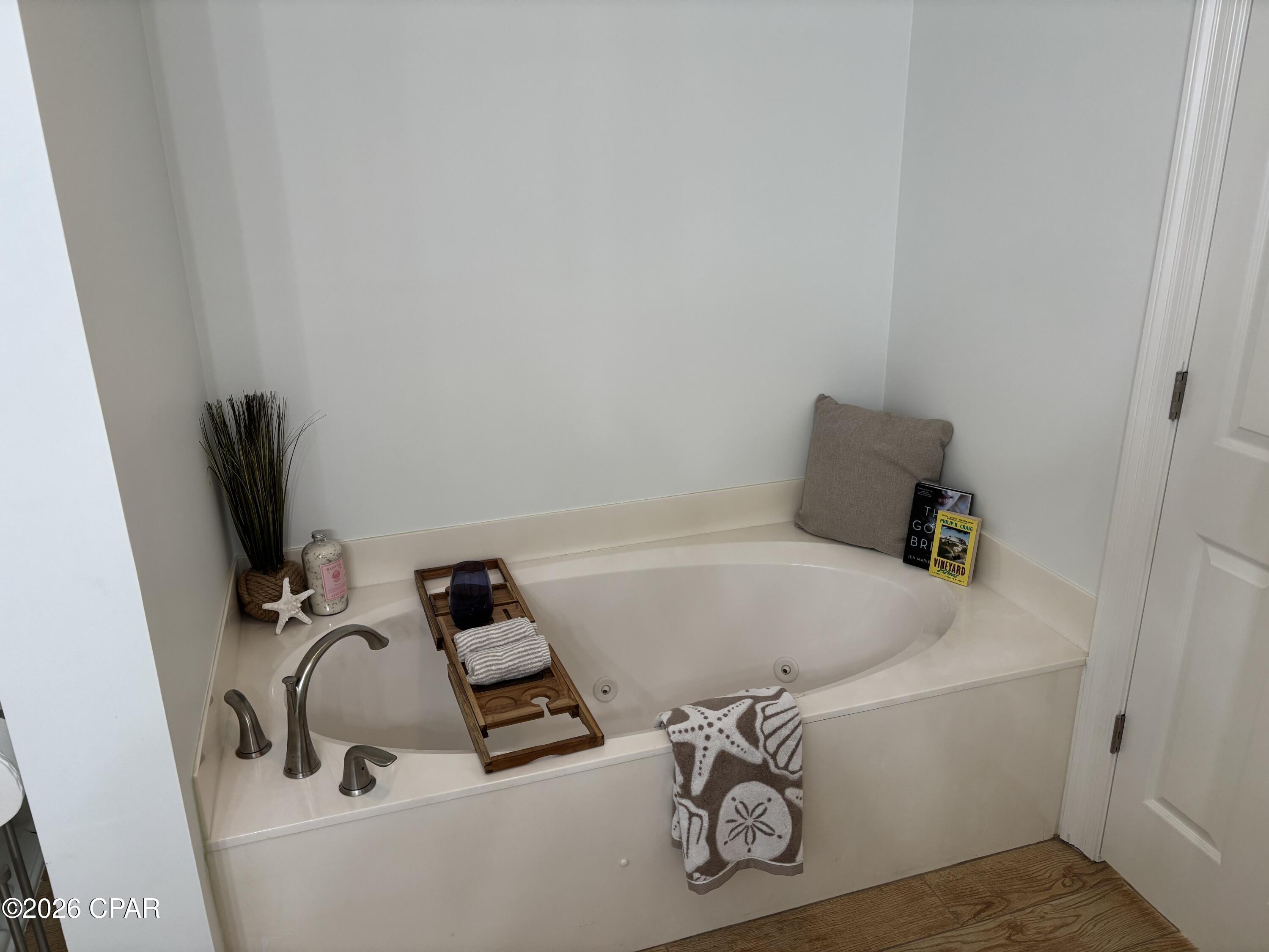 Marina Bay Condo - Residential
