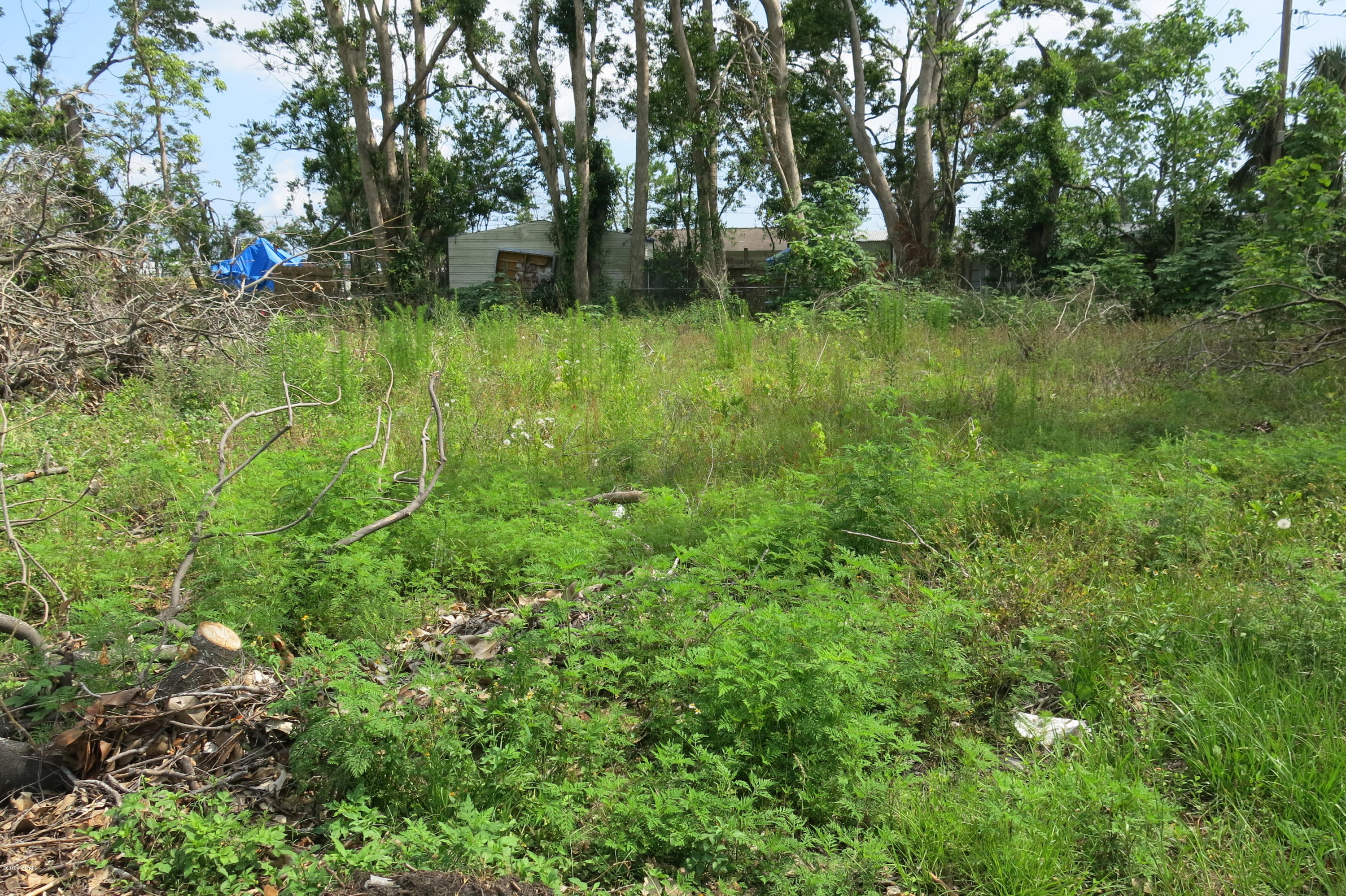 Vacant lot with public water and sewer, close to schools, and shopping.  Double wide mobile home originally on the property has been removed.  Owner has a letter from the Planning department stating that it is ok to put a mobile home back on the property.