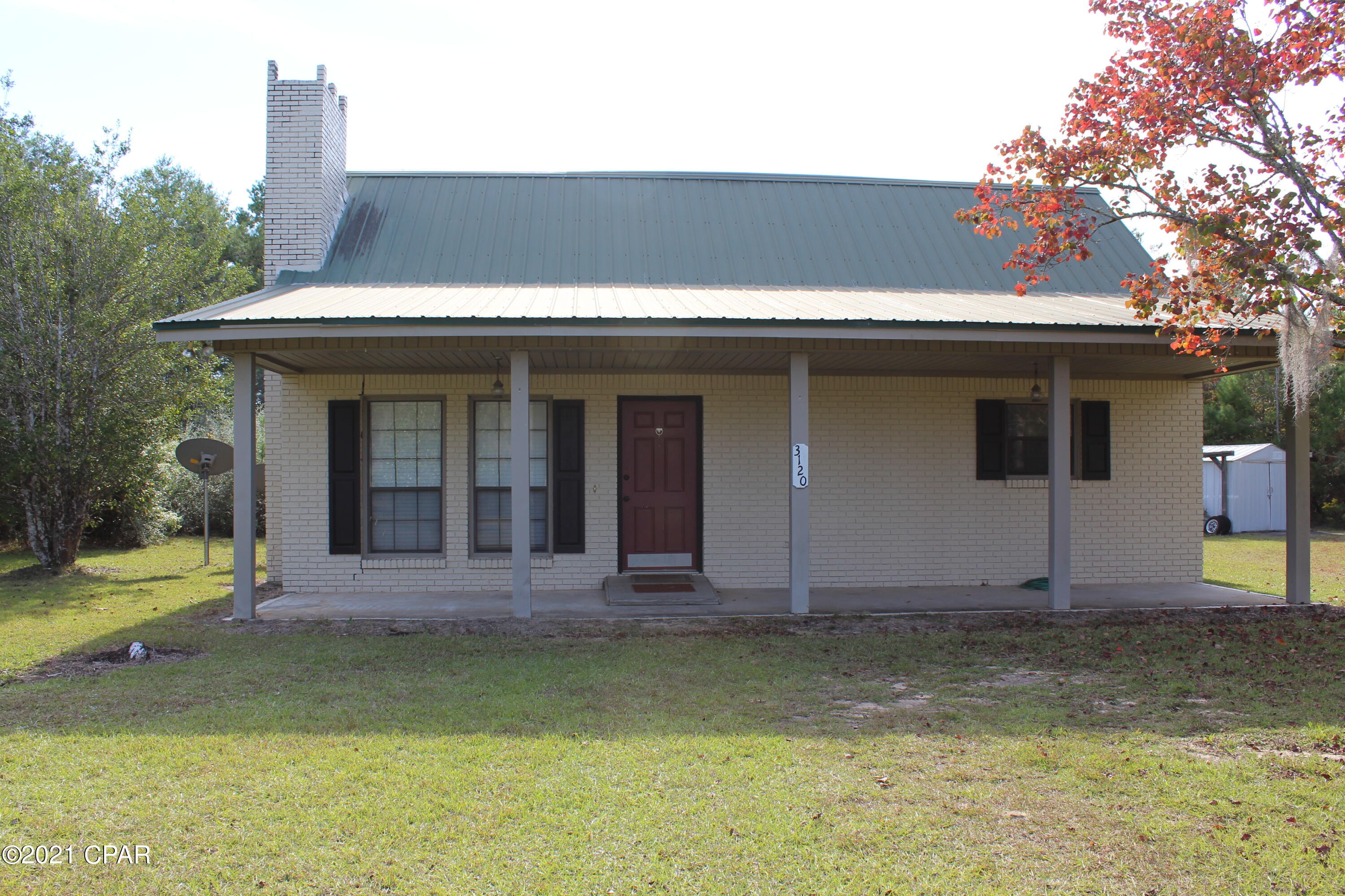 CURRENTLY UNDER CONTRACT, SELLER ACCEPTING BACKUP OFFERS

A little space in the Country, this home features 3 bedrooms, 2 baths, very spacious family room, cozy fire place, pole barn and yard buildings.  Call today to schedule your appointment to view this home.  Shed closest to home, pic #43 does not convey.