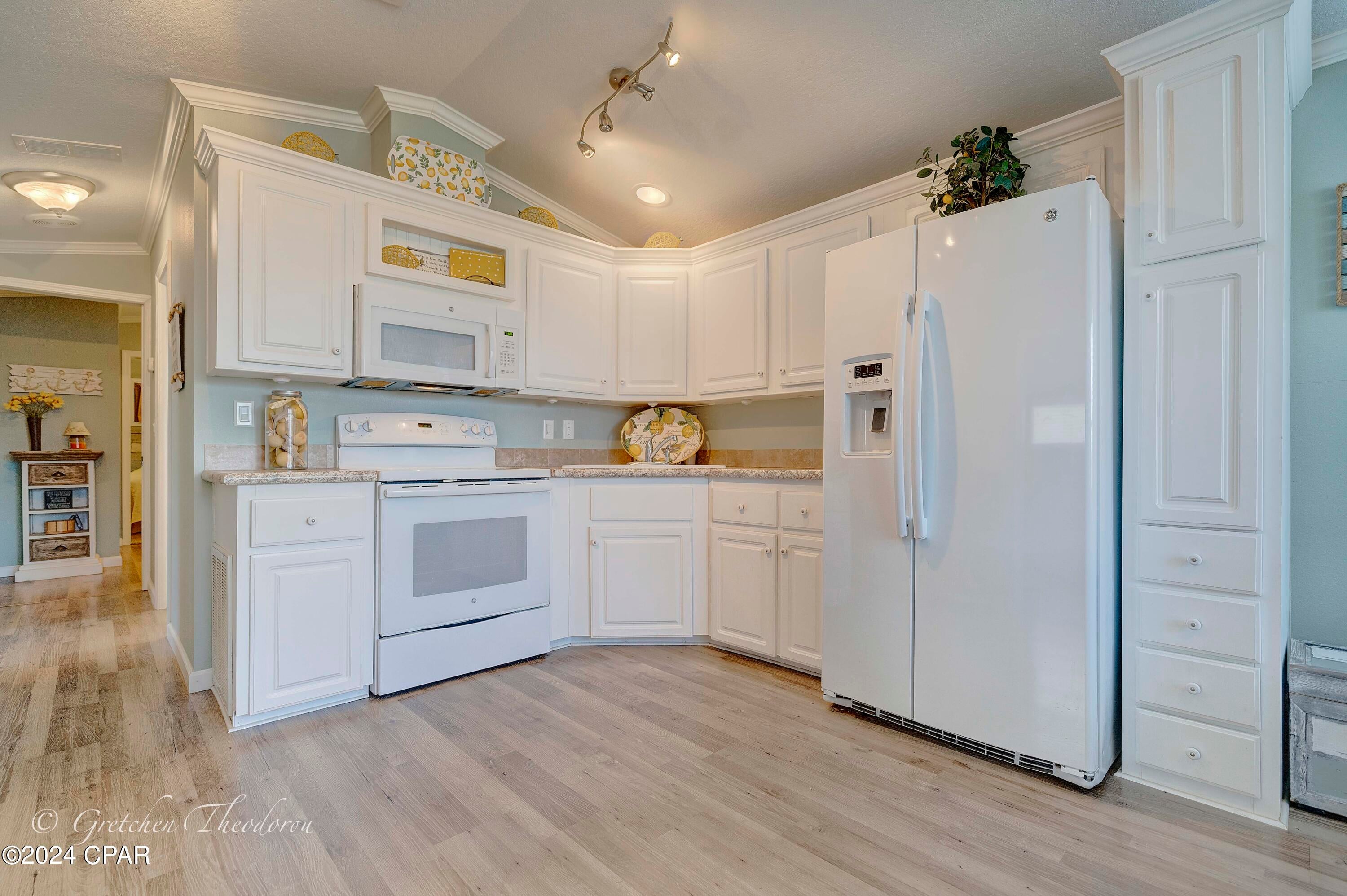 Emerald Pointe Resort - Residential