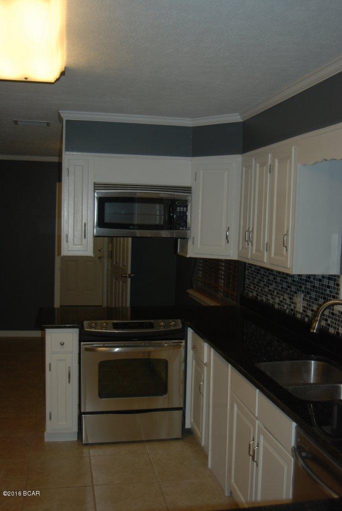 Baywood Shores Est Unit 2 - Residential Lease